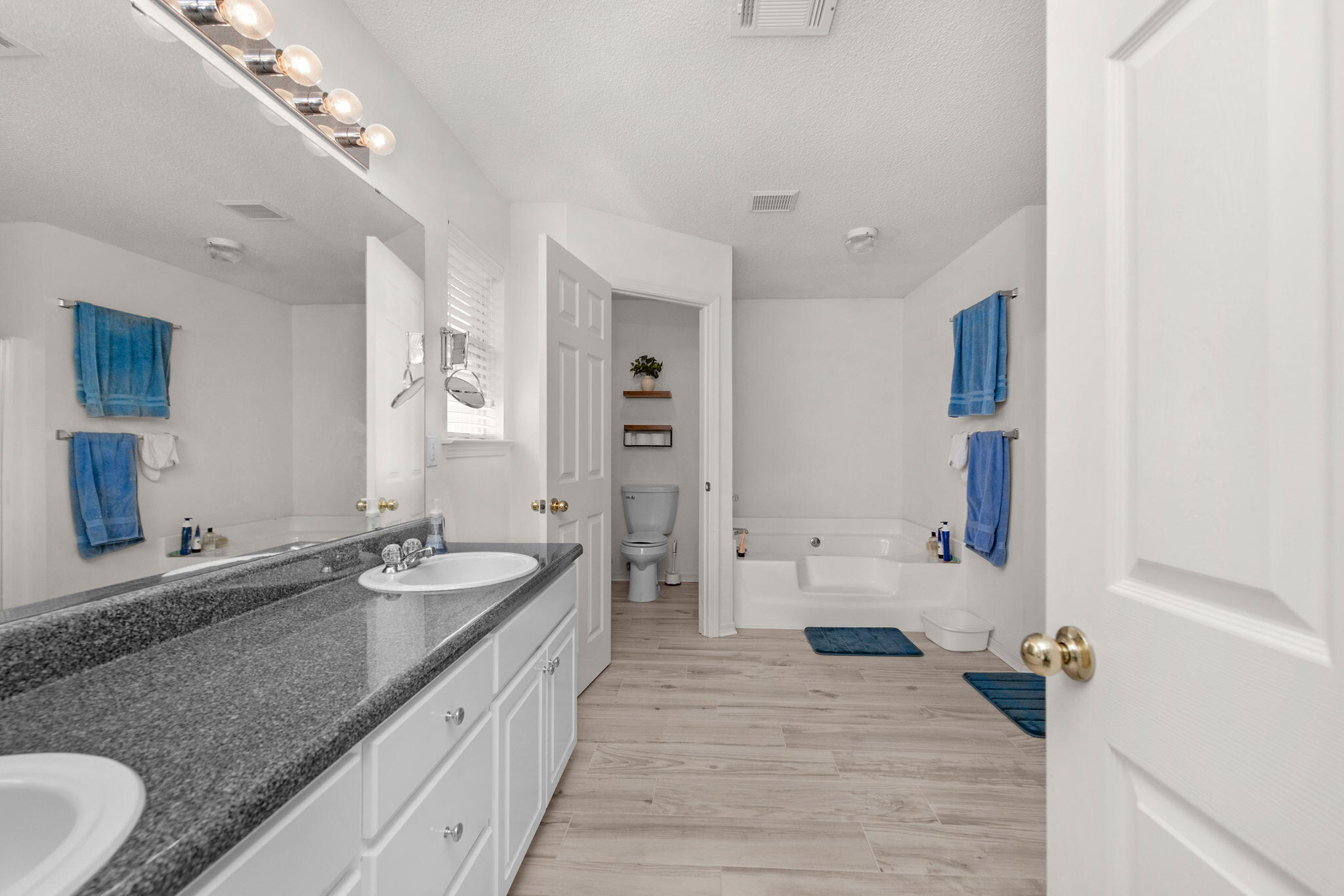 HAMPTON RIDGE ESTATES - Residential