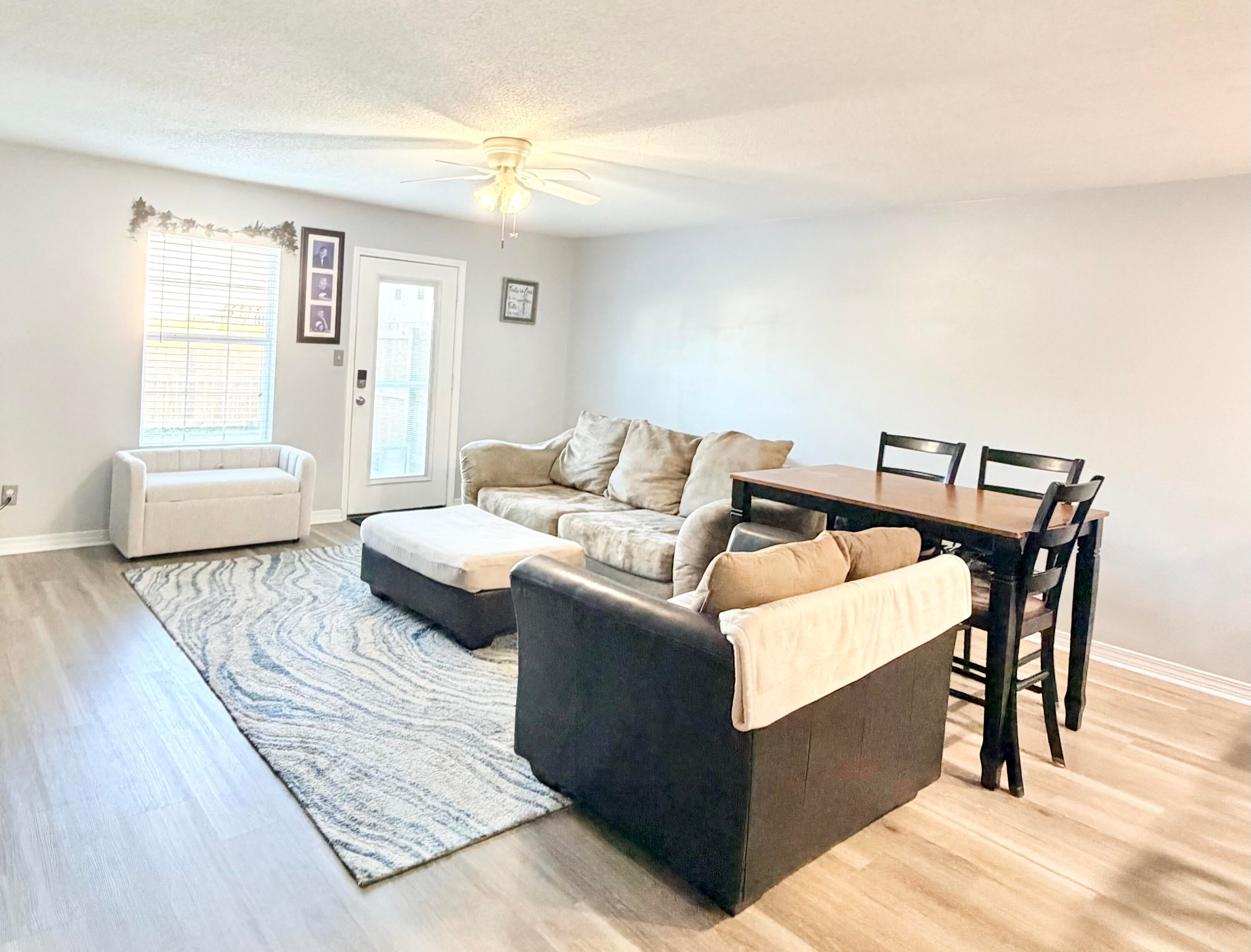 Houston Manor - Residential