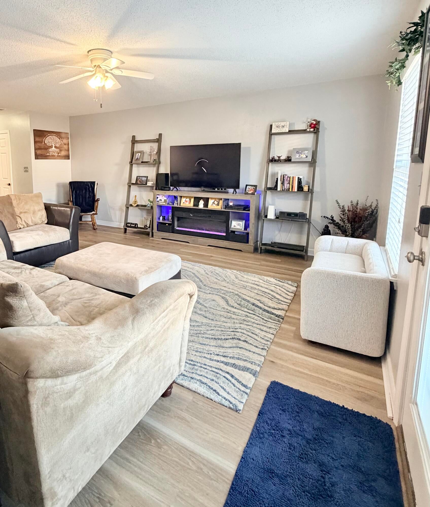Houston Manor - Residential