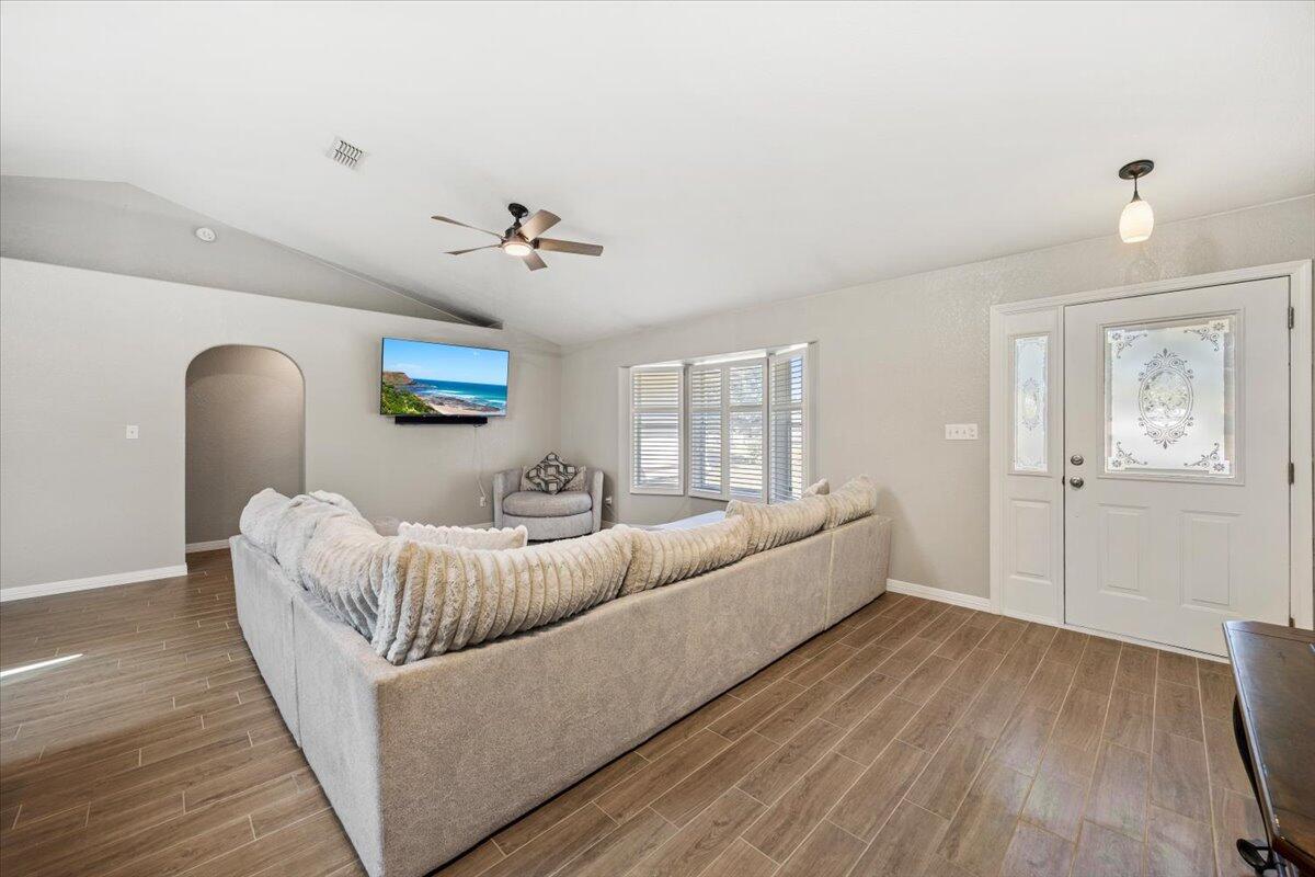 HOLLEY BY THE SEA - Residential