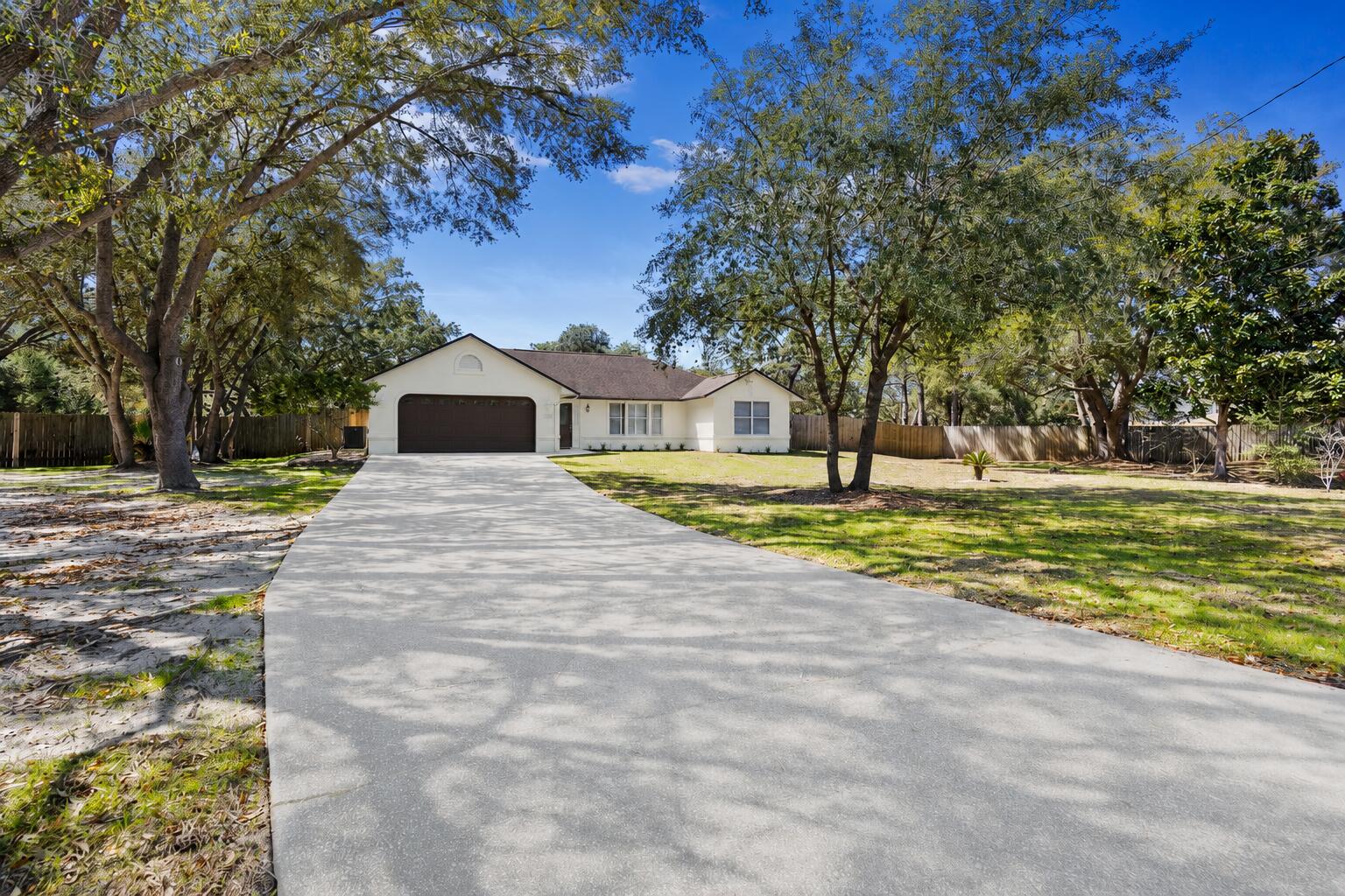HOLLEY BY THE SEA - Residential