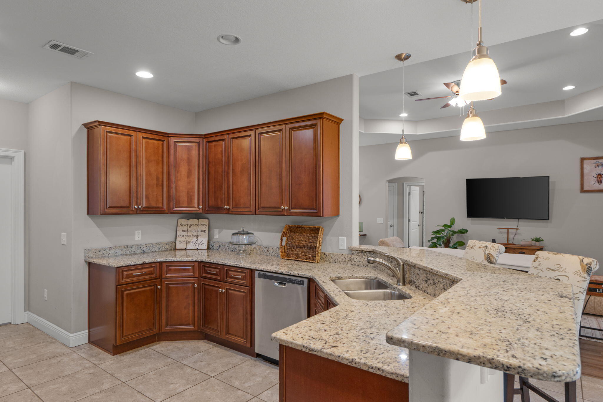 HOLLEY BY THE SEA - Residential