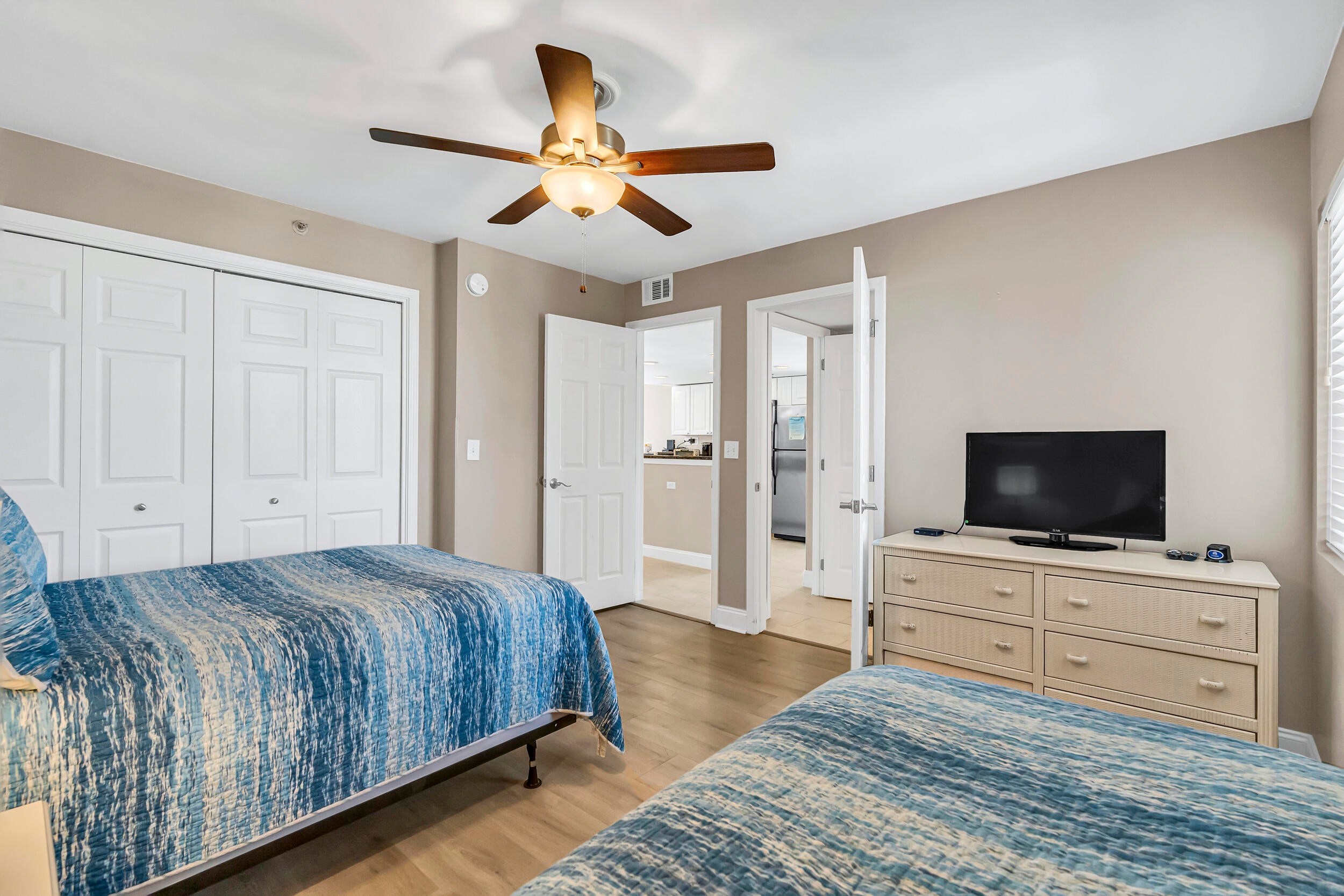 DESTIN TOWERS CONDO - Residential