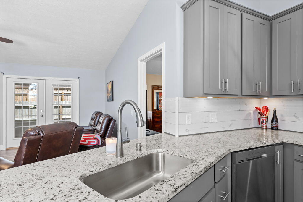 CHEROKEE HEIGHTS - Residential