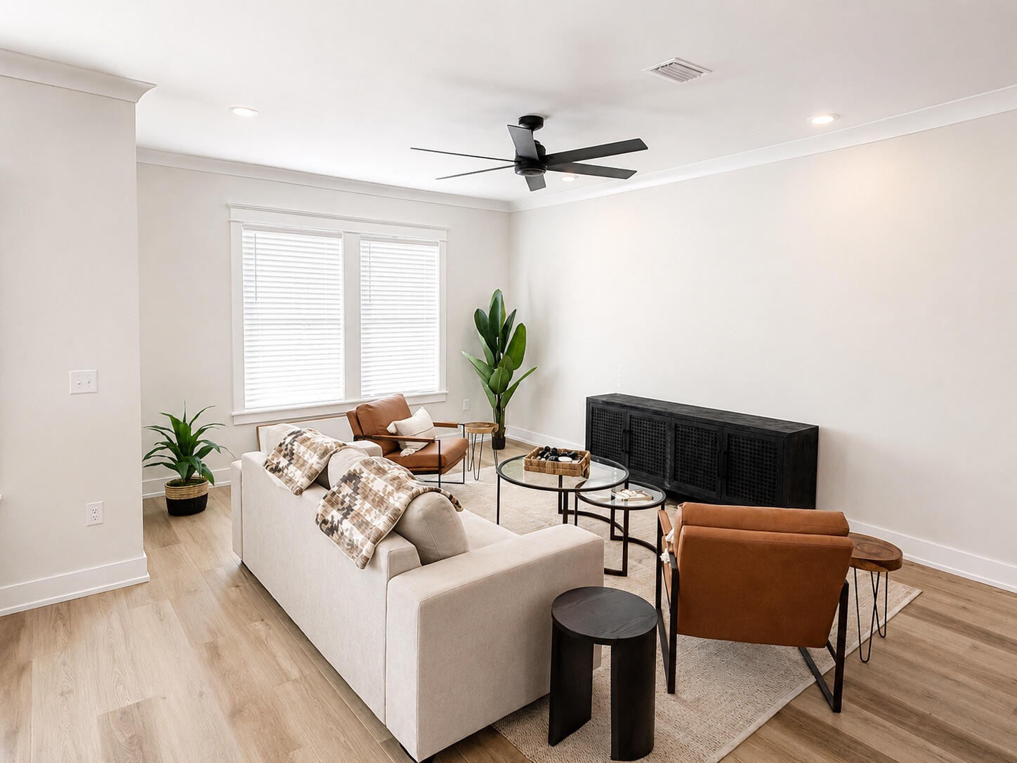 LAGUNA BEACH ESTATES 7TH ADDN - Residential