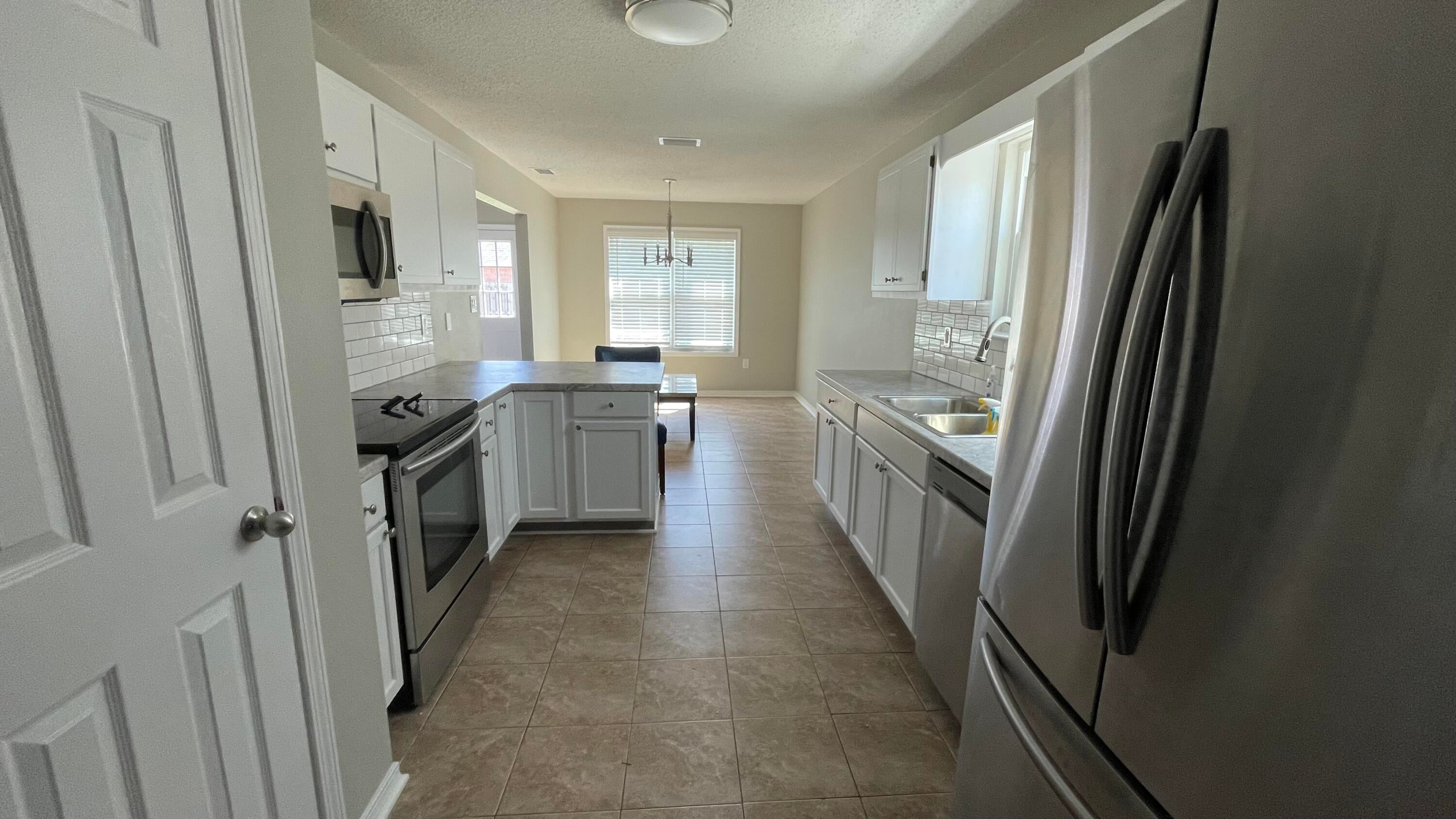 SANDY RIDGE ESTATES - Residential Lease