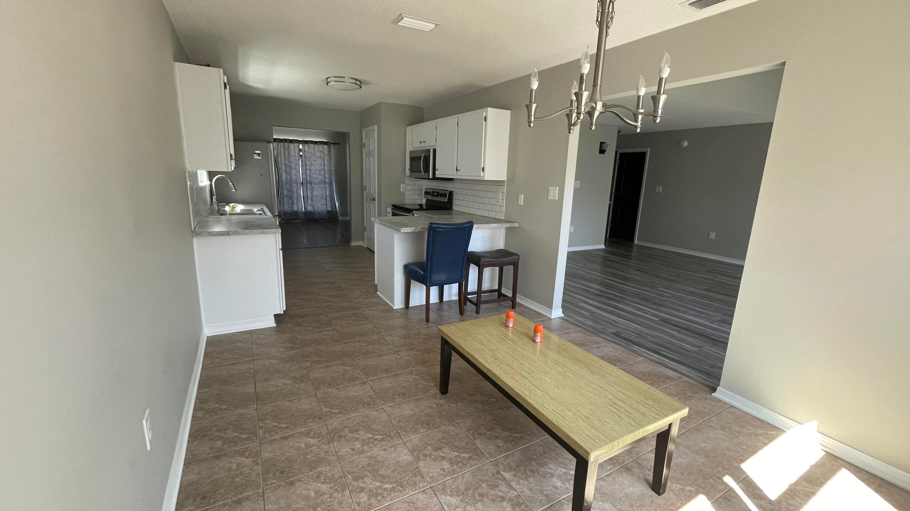 SANDY RIDGE ESTATES - Residential Lease