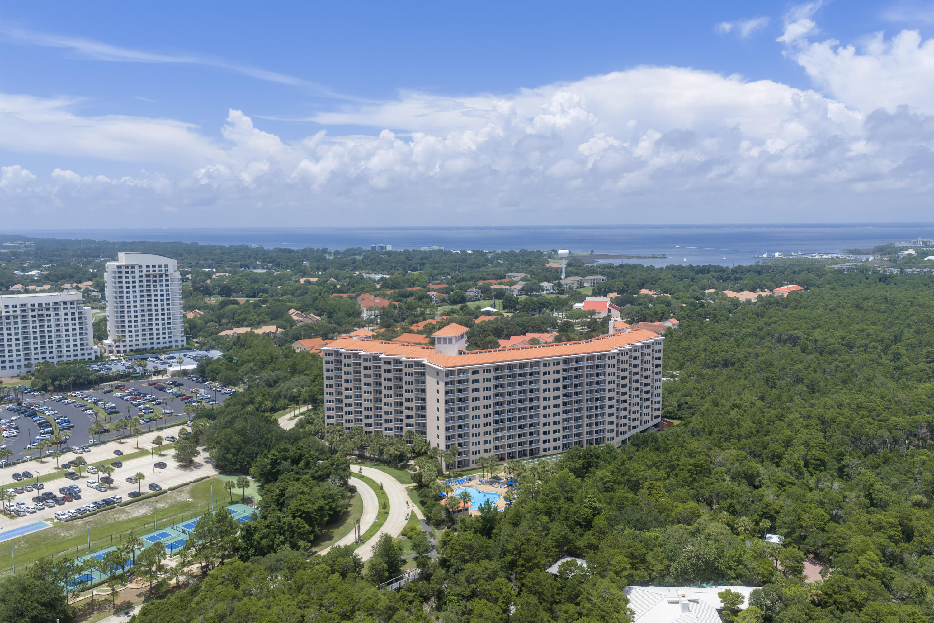 SUMMIT AT TOPS'L (THE) - Residential