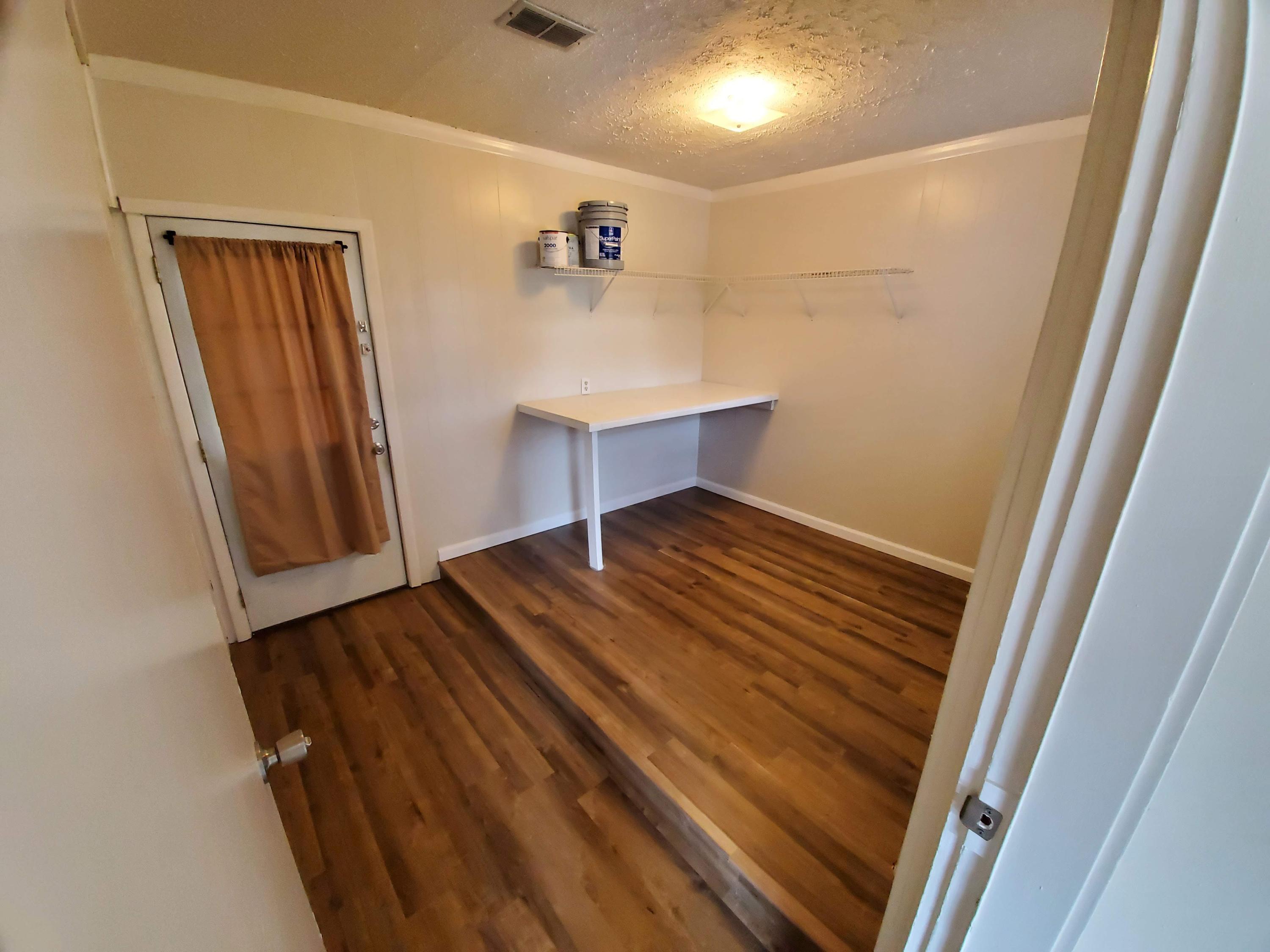 VESTA HEIGHTS 3RD ADDN - Residential Lease