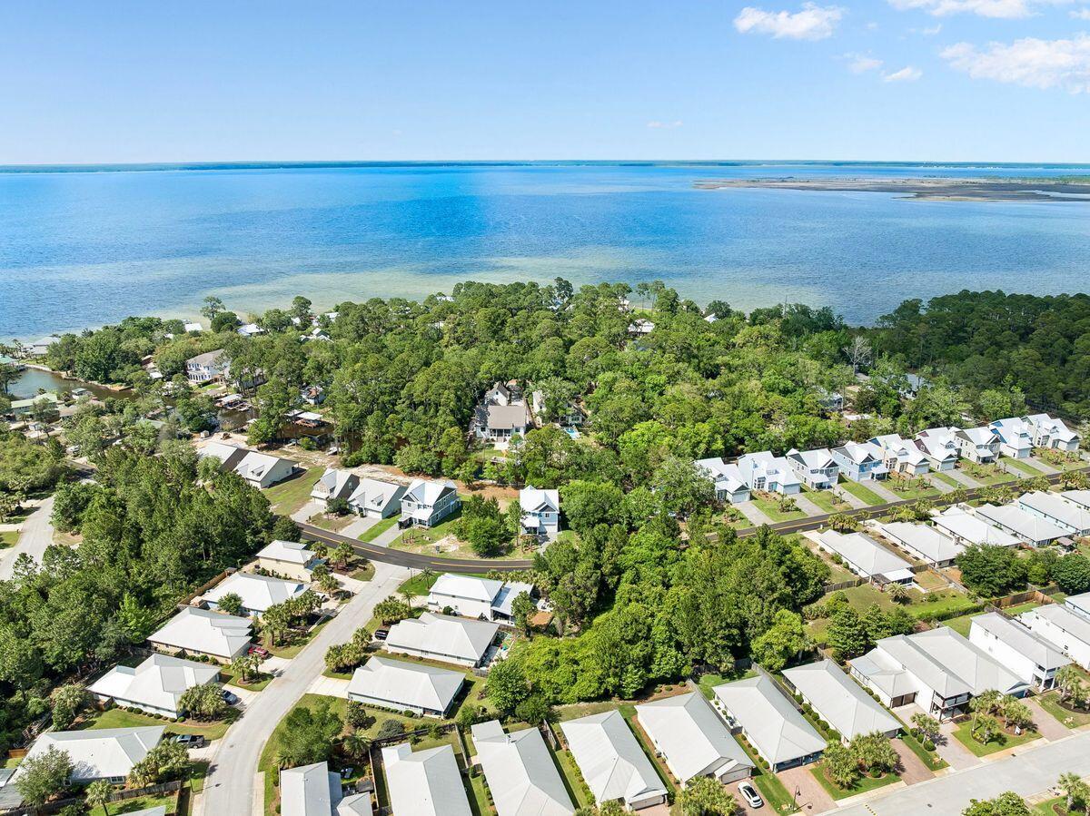EAGLE BAY - Residential