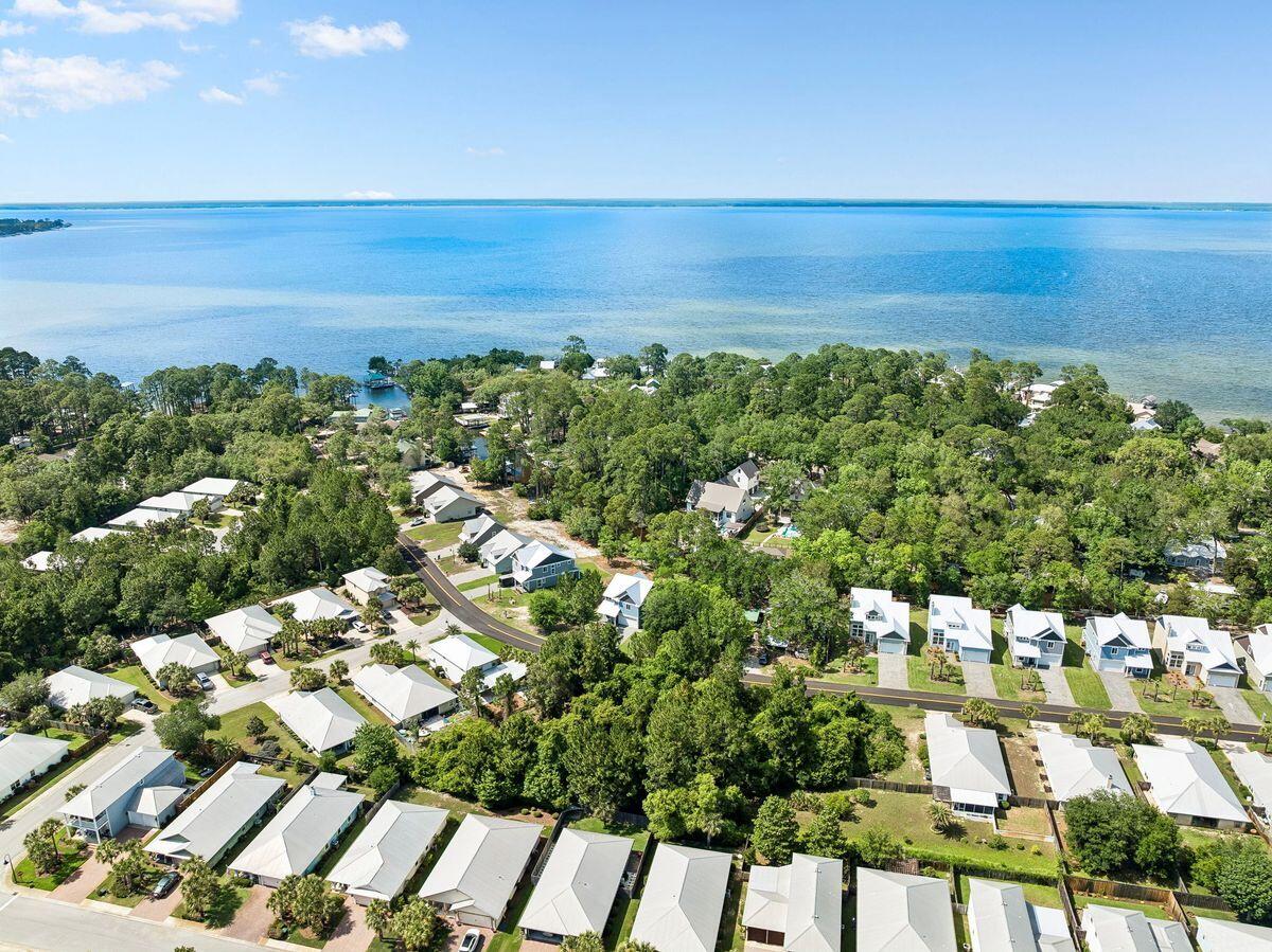 EAGLE BAY - Residential