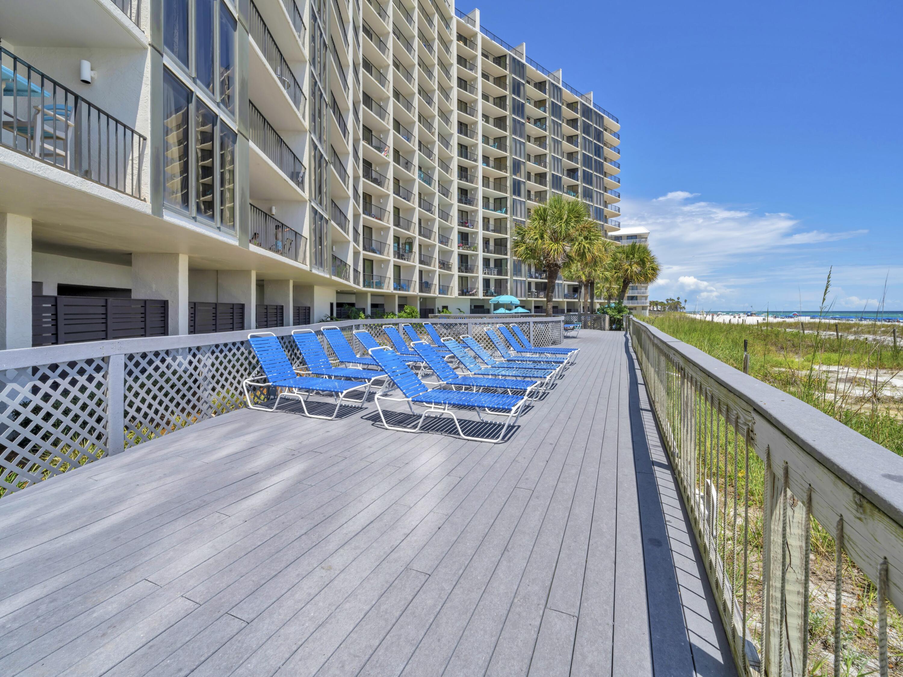 EDGEWATER GOLF VILLAS 3A CONDO - Residential