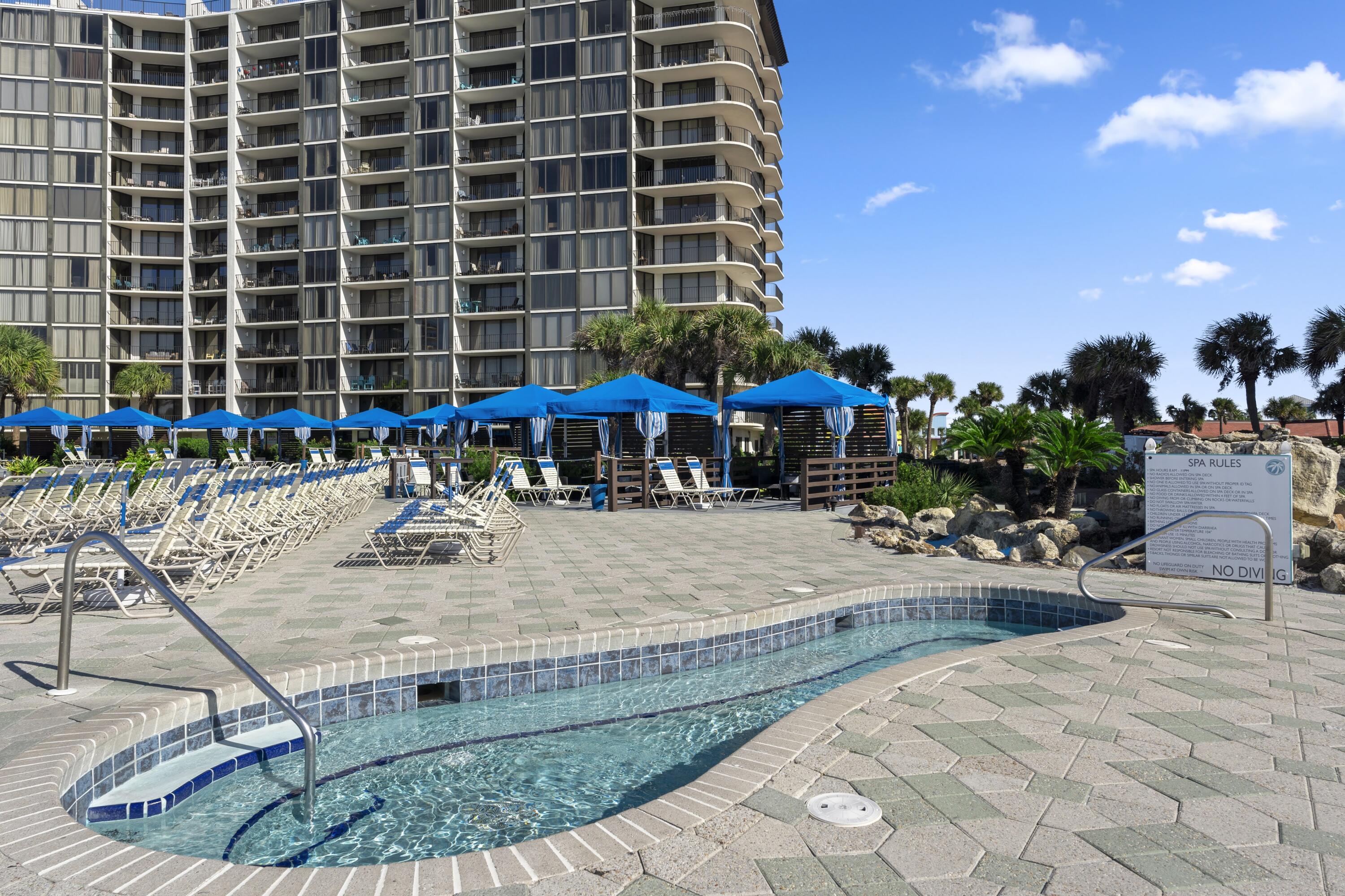 EDGEWATER GOLF VILLAS 3A CONDO - Residential