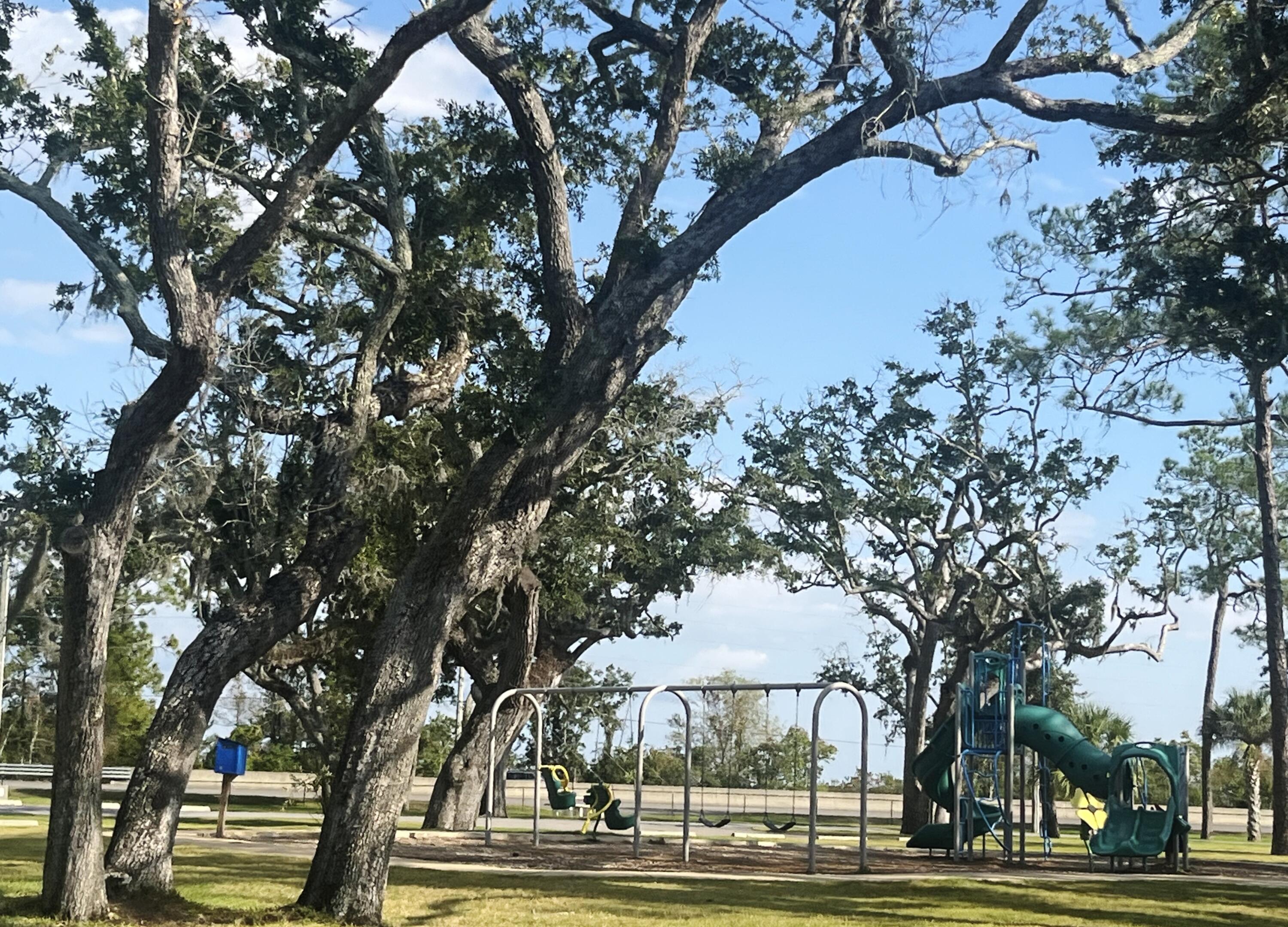 BAY GROVE - Residential