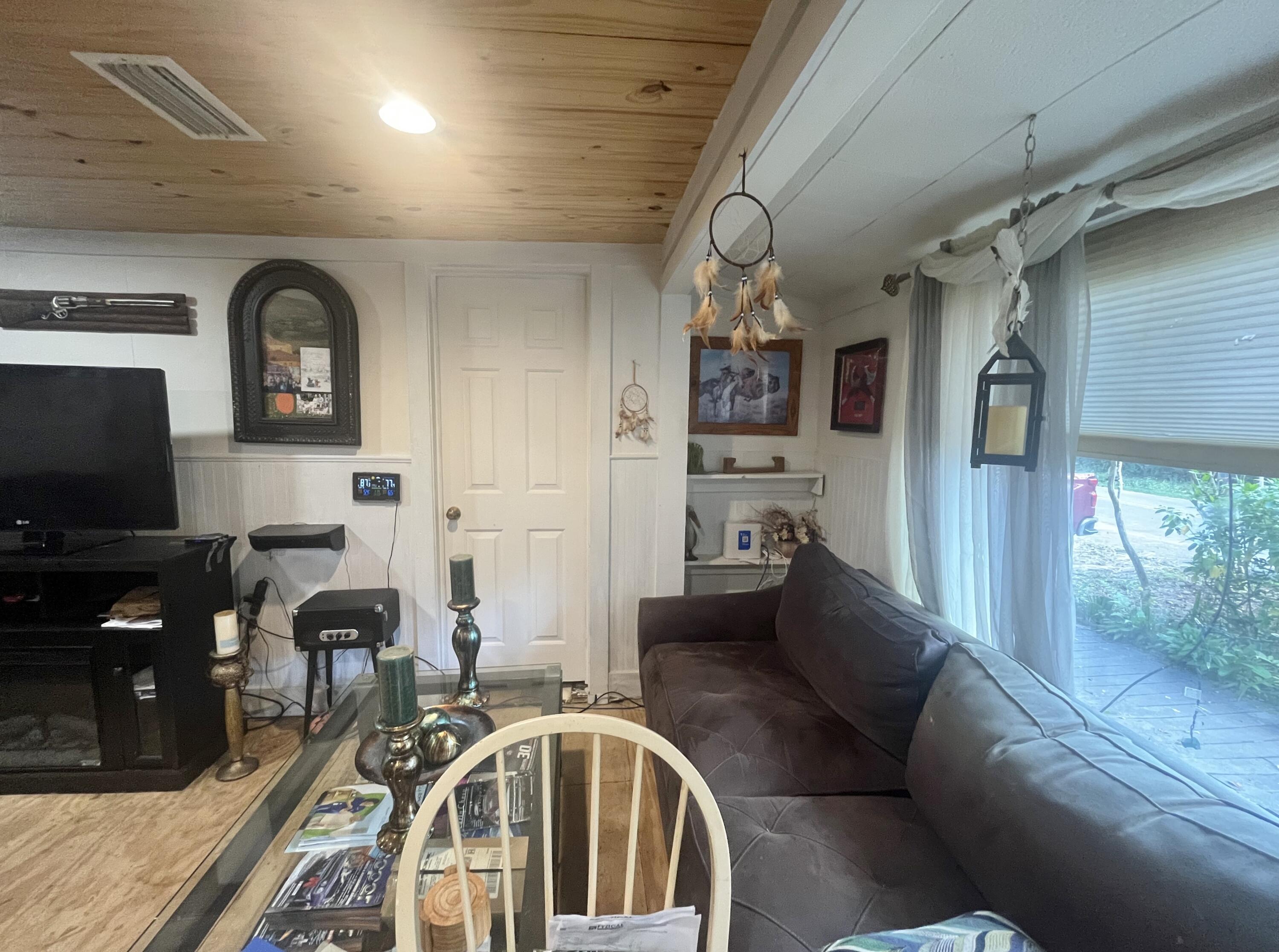 BAY GROVE - Residential