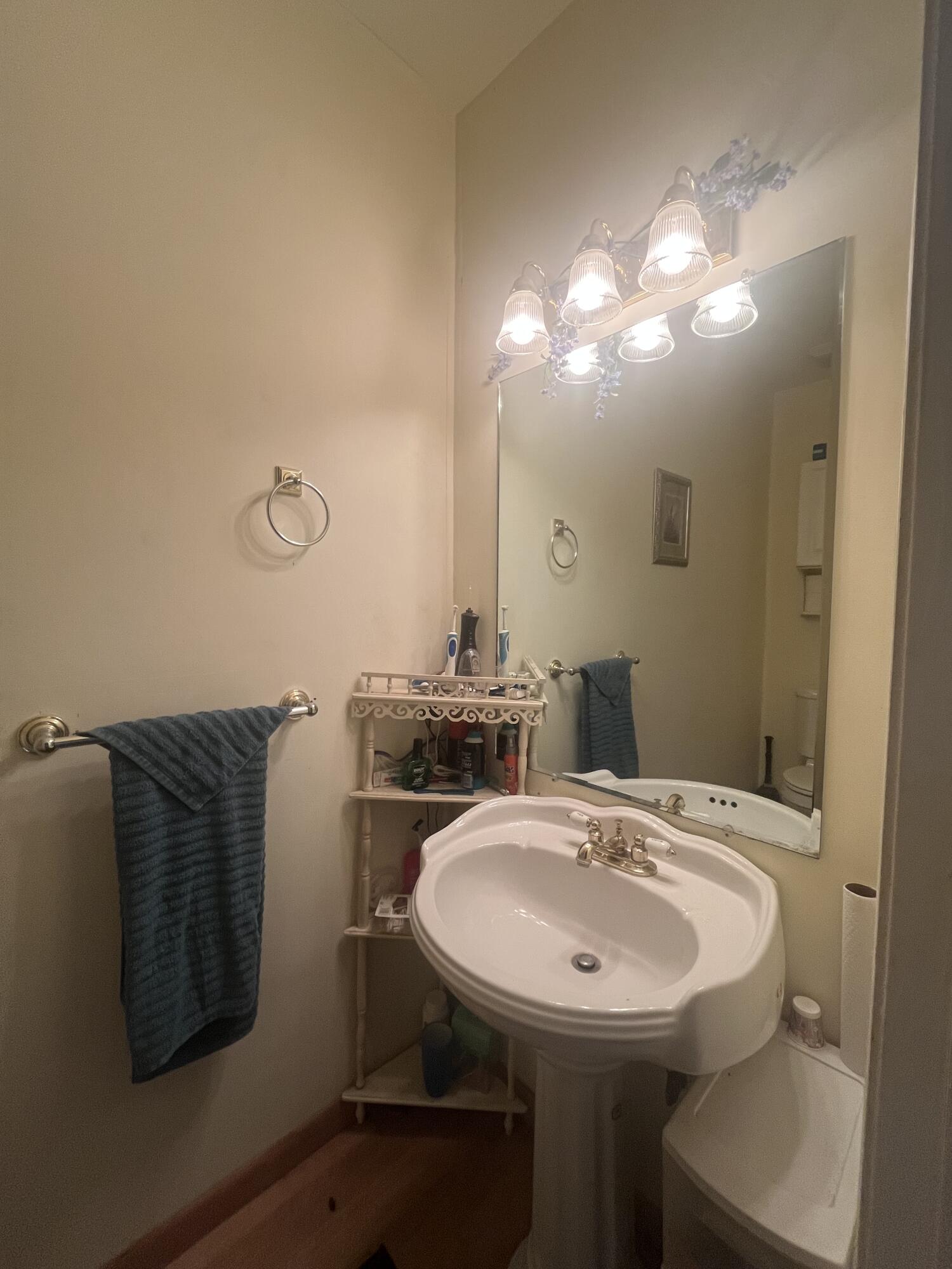 BAY GROVE - Residential