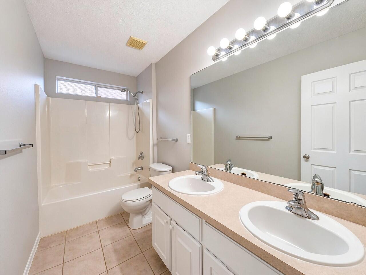 EMERALD VILLAGE S/D - Residential Lease