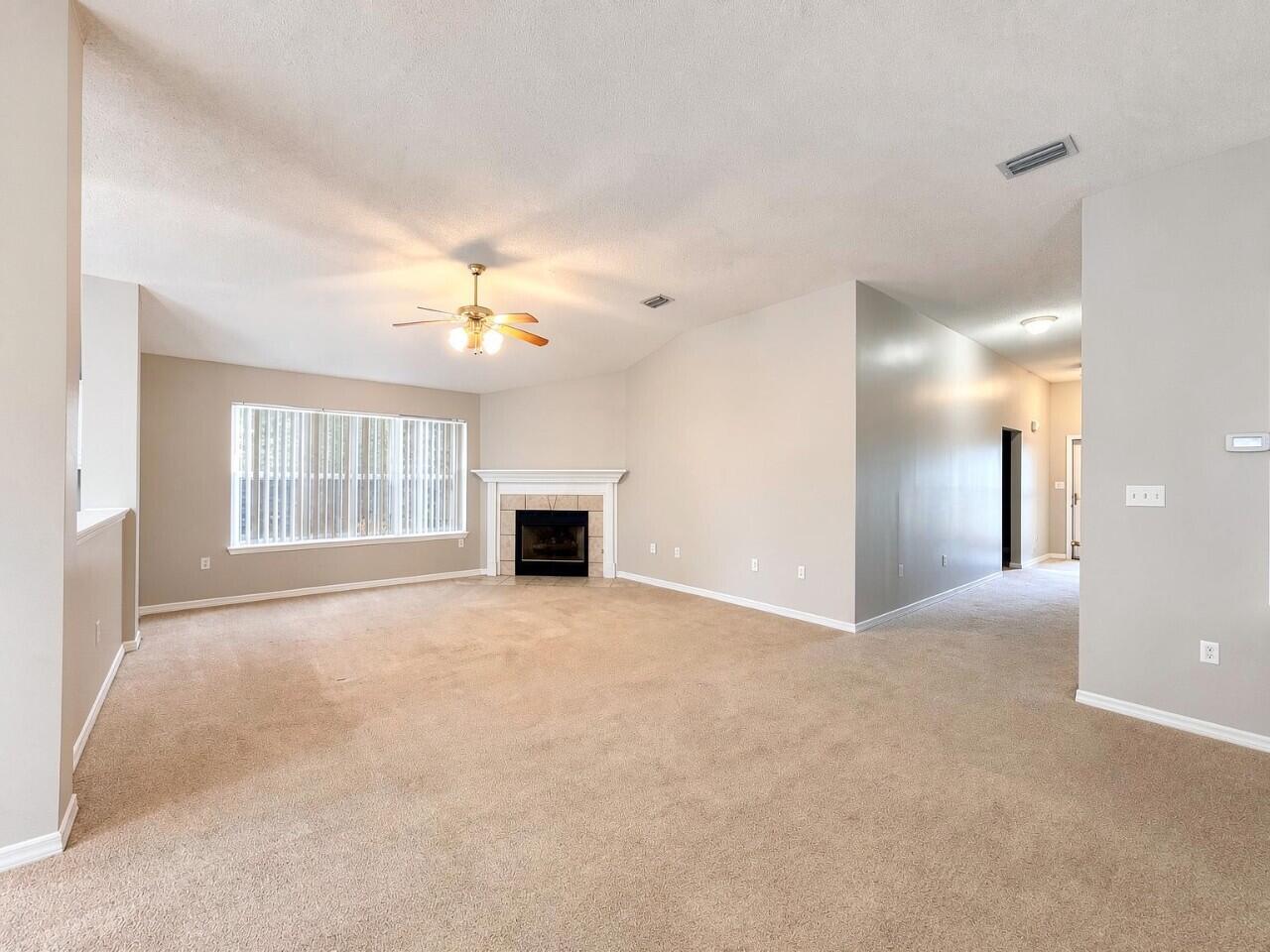 EMERALD VILLAGE S/D - Residential Lease