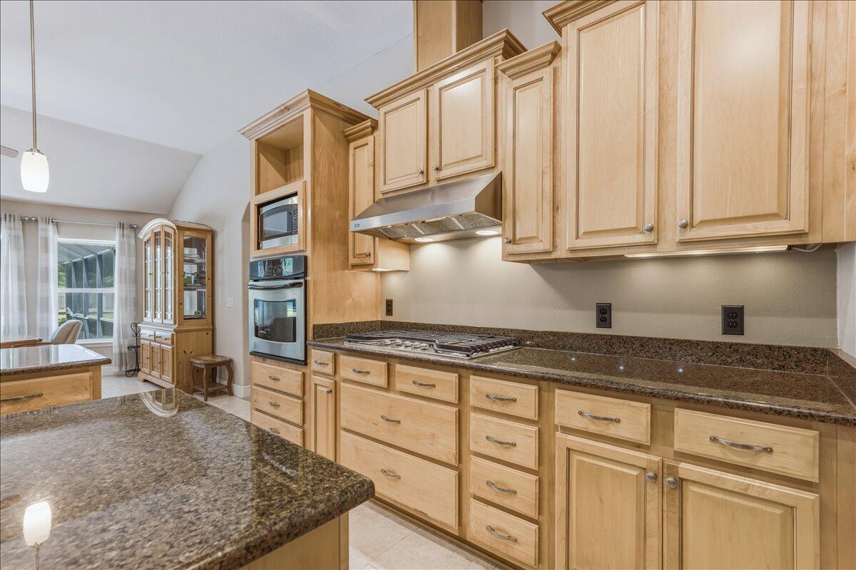 EAST BAY RIVER ESTATES - Residential