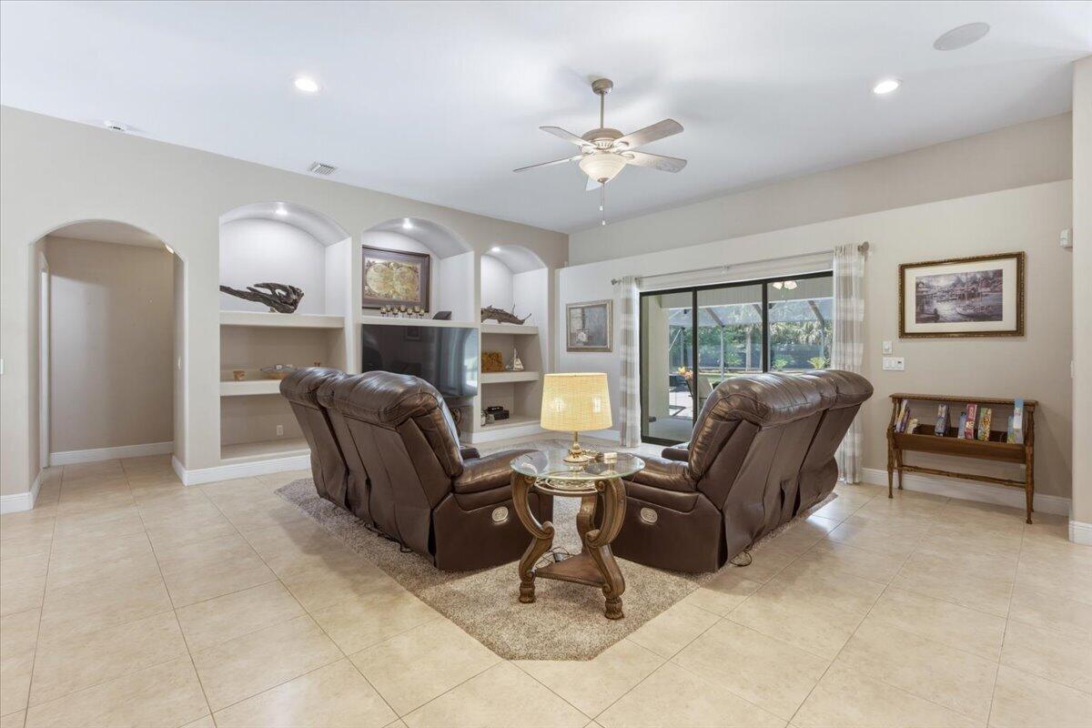 EAST BAY RIVER ESTATES - Residential