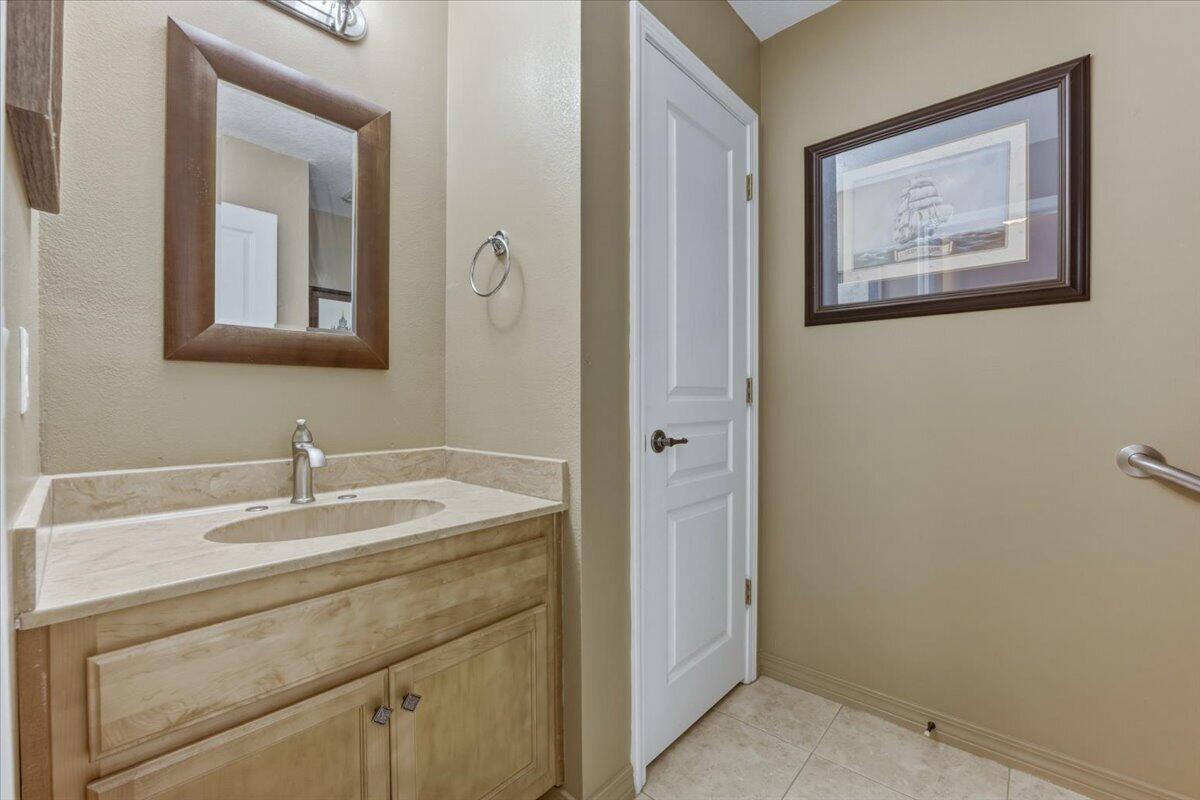 EAST BAY RIVER ESTATES - Residential