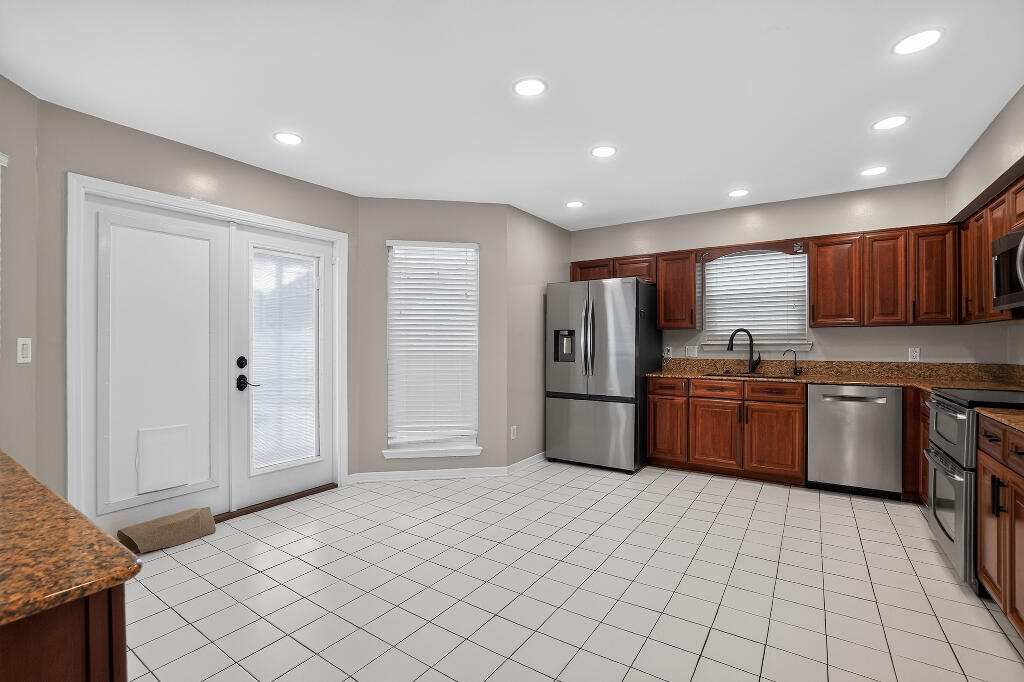 SANDY RIDGE ESTATES - Residential