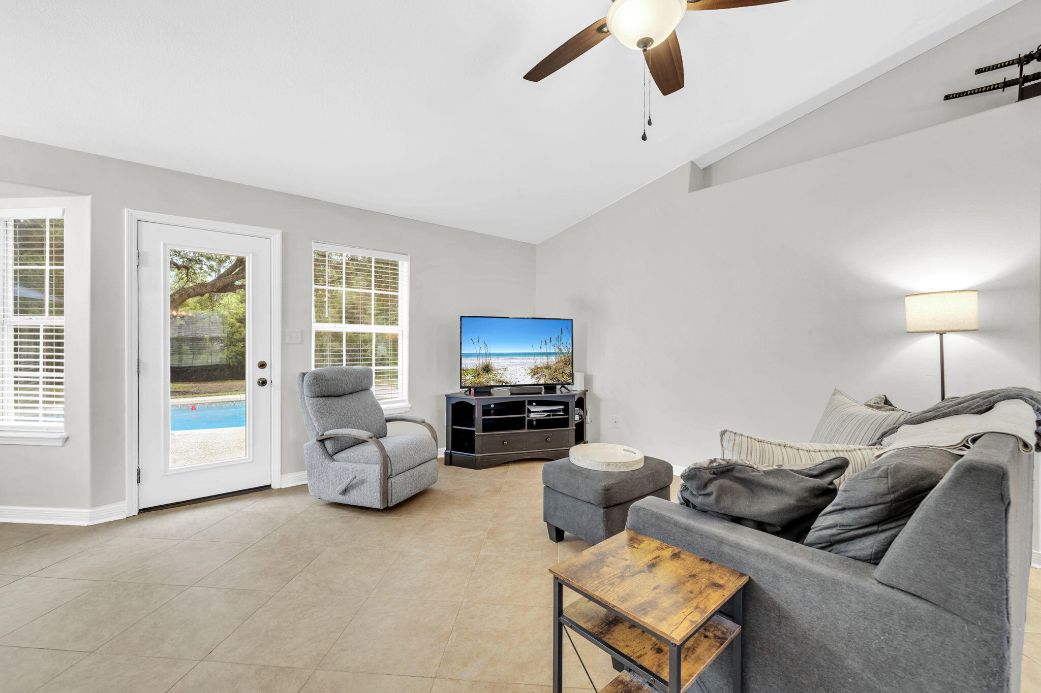 HOLLEY BY THE SEA - Residential
