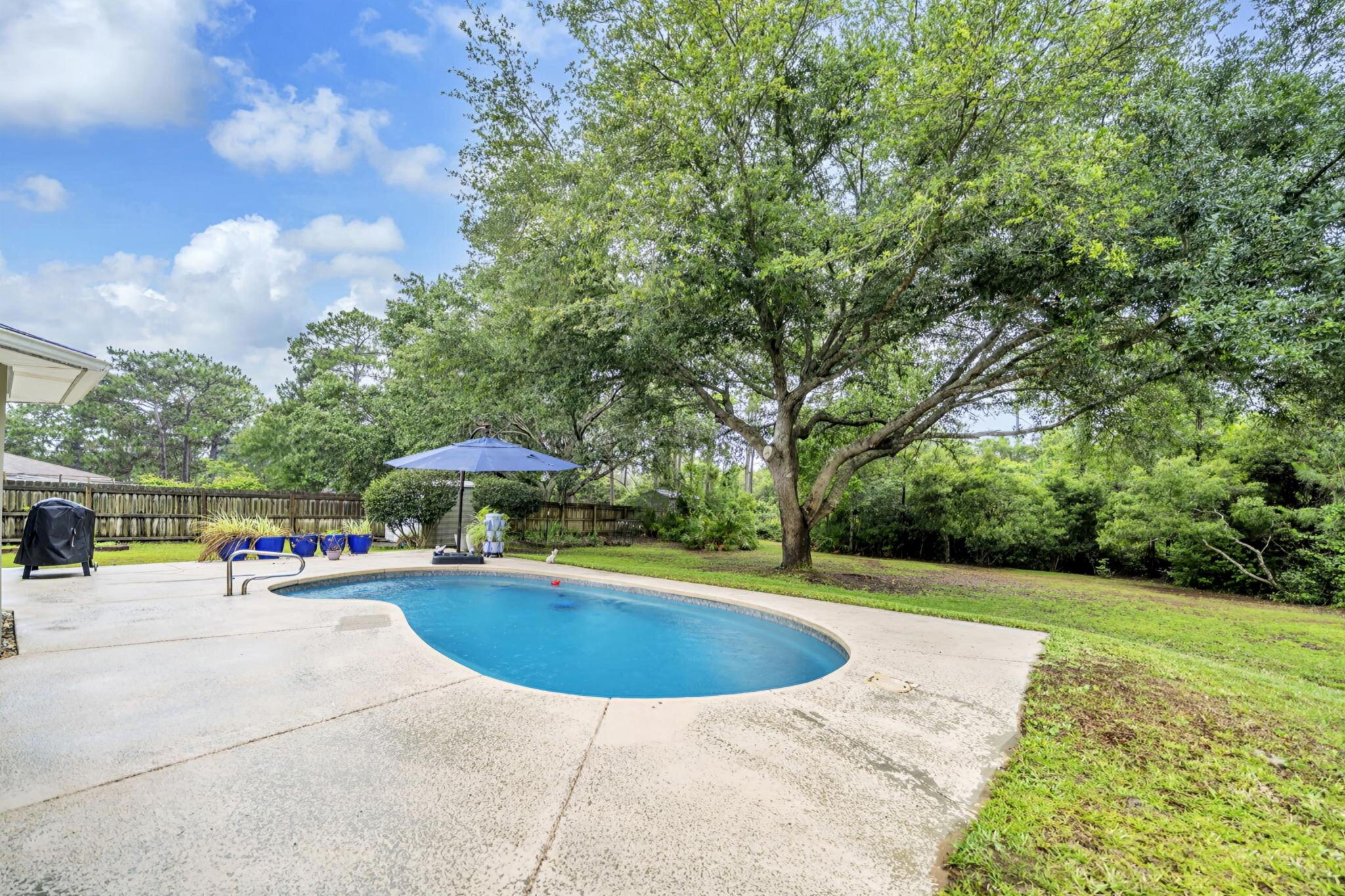 HOLLEY BY THE SEA - Residential