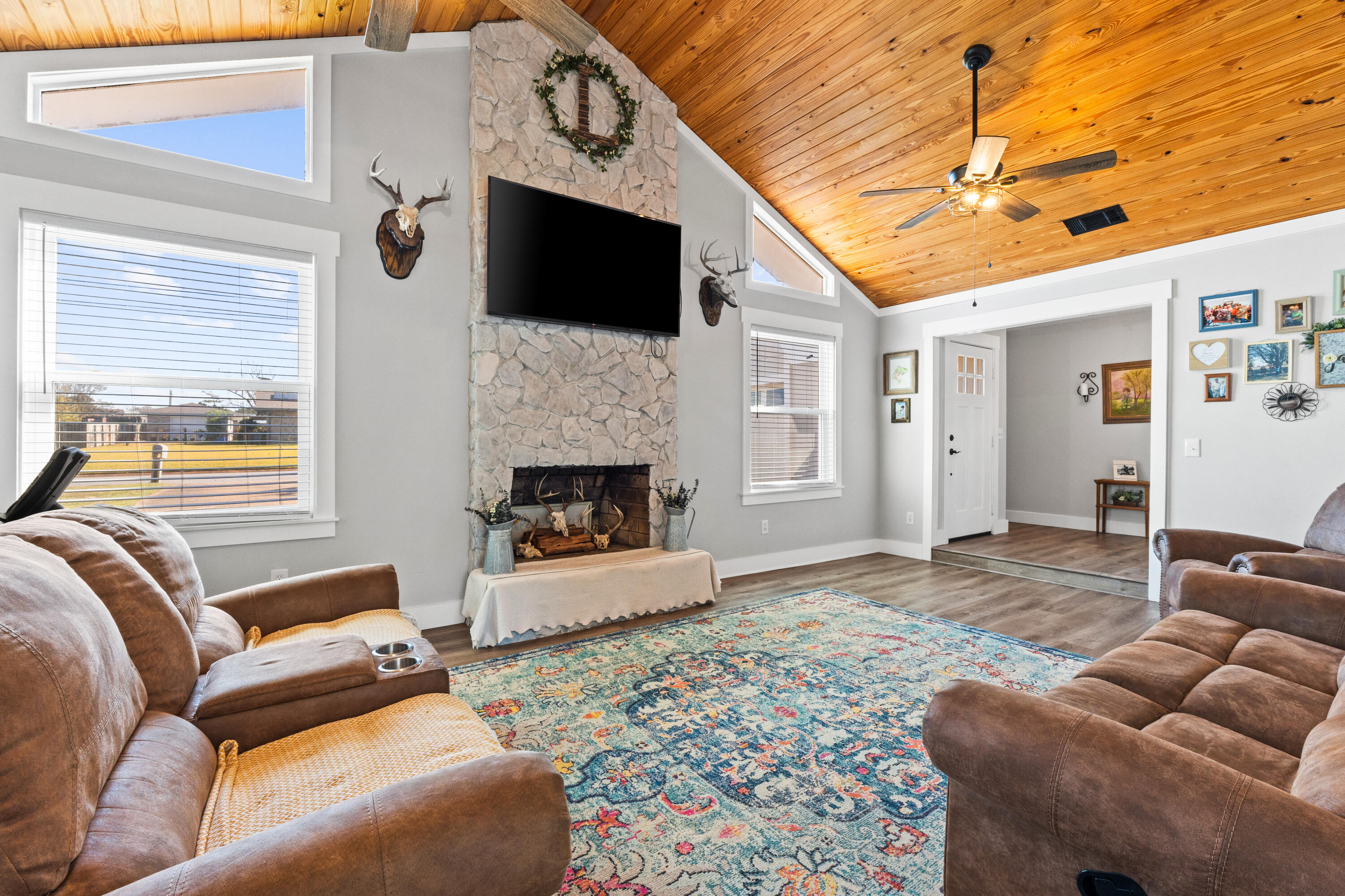 HUNTINGDON ESTATES UNIT 3 - Residential