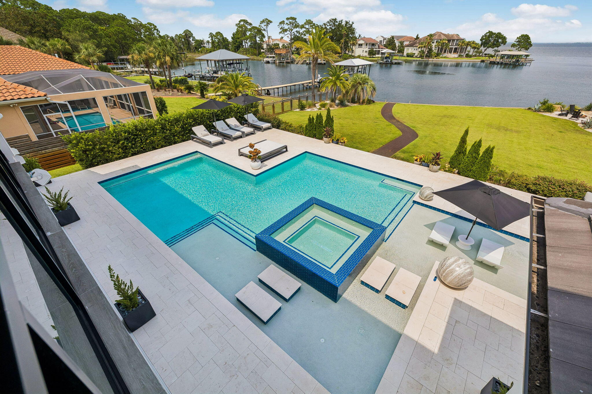 DRIFTWOOD ESTATES - Residential