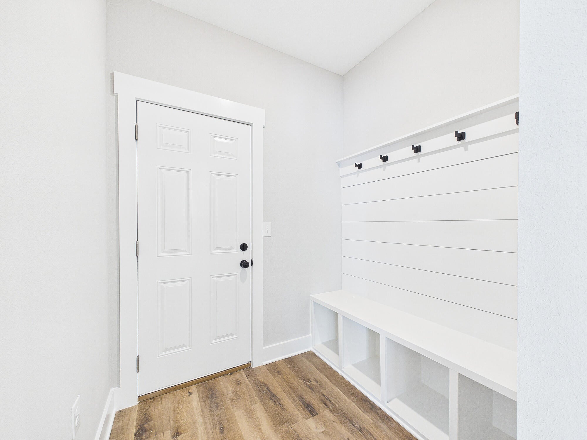 PINECREST - Residential