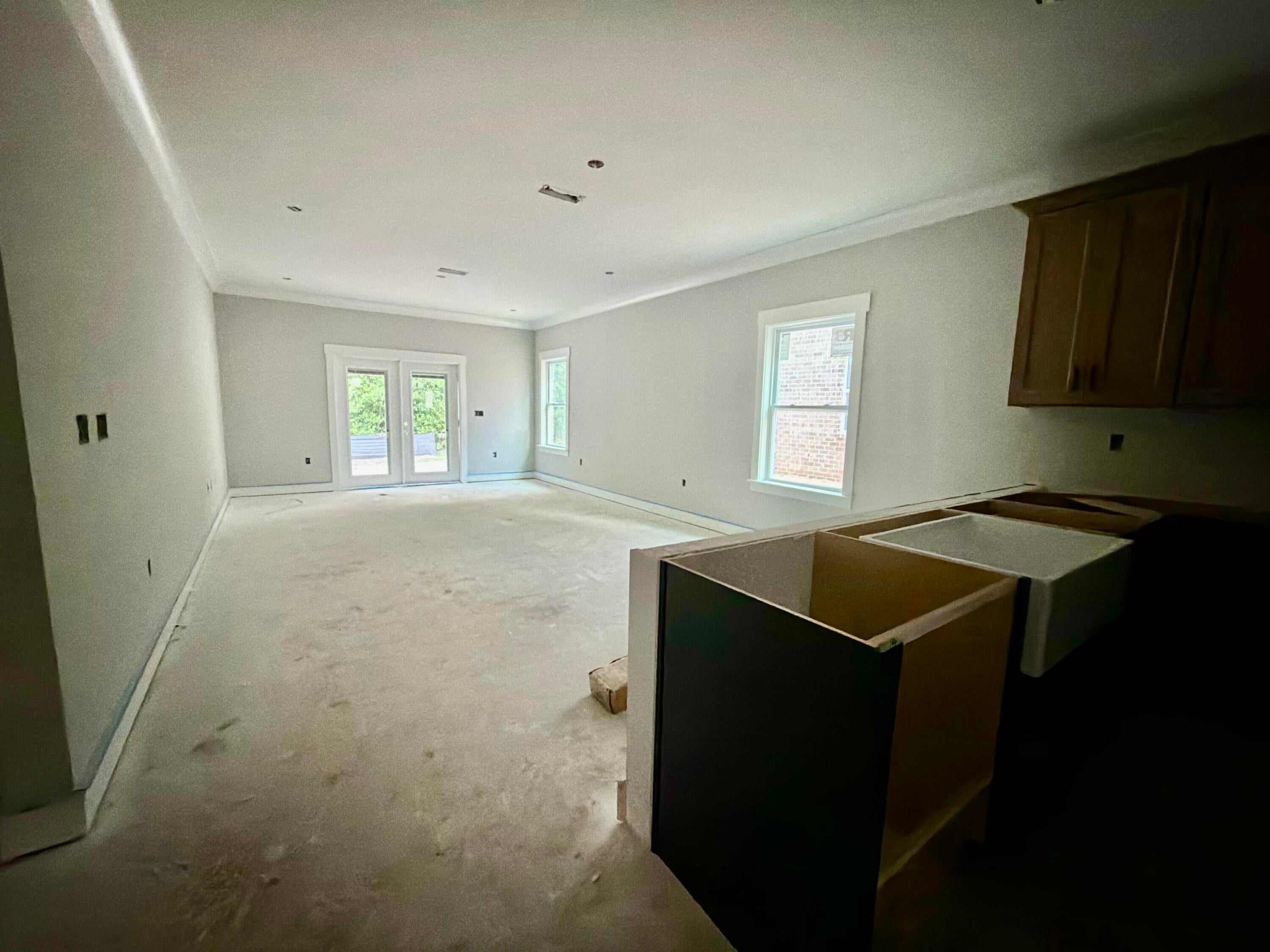 PINECREST - Residential