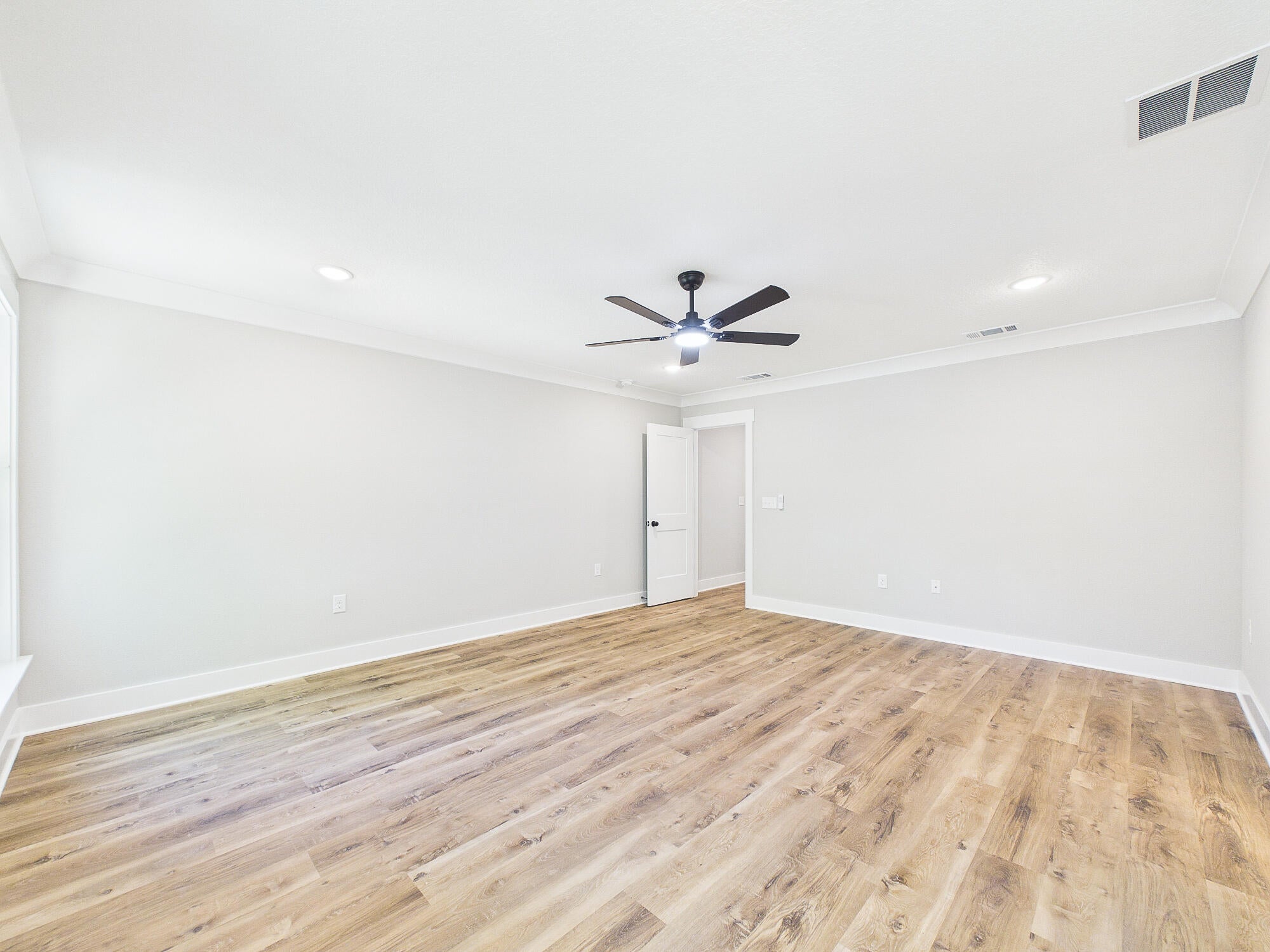 PINECREST - Residential