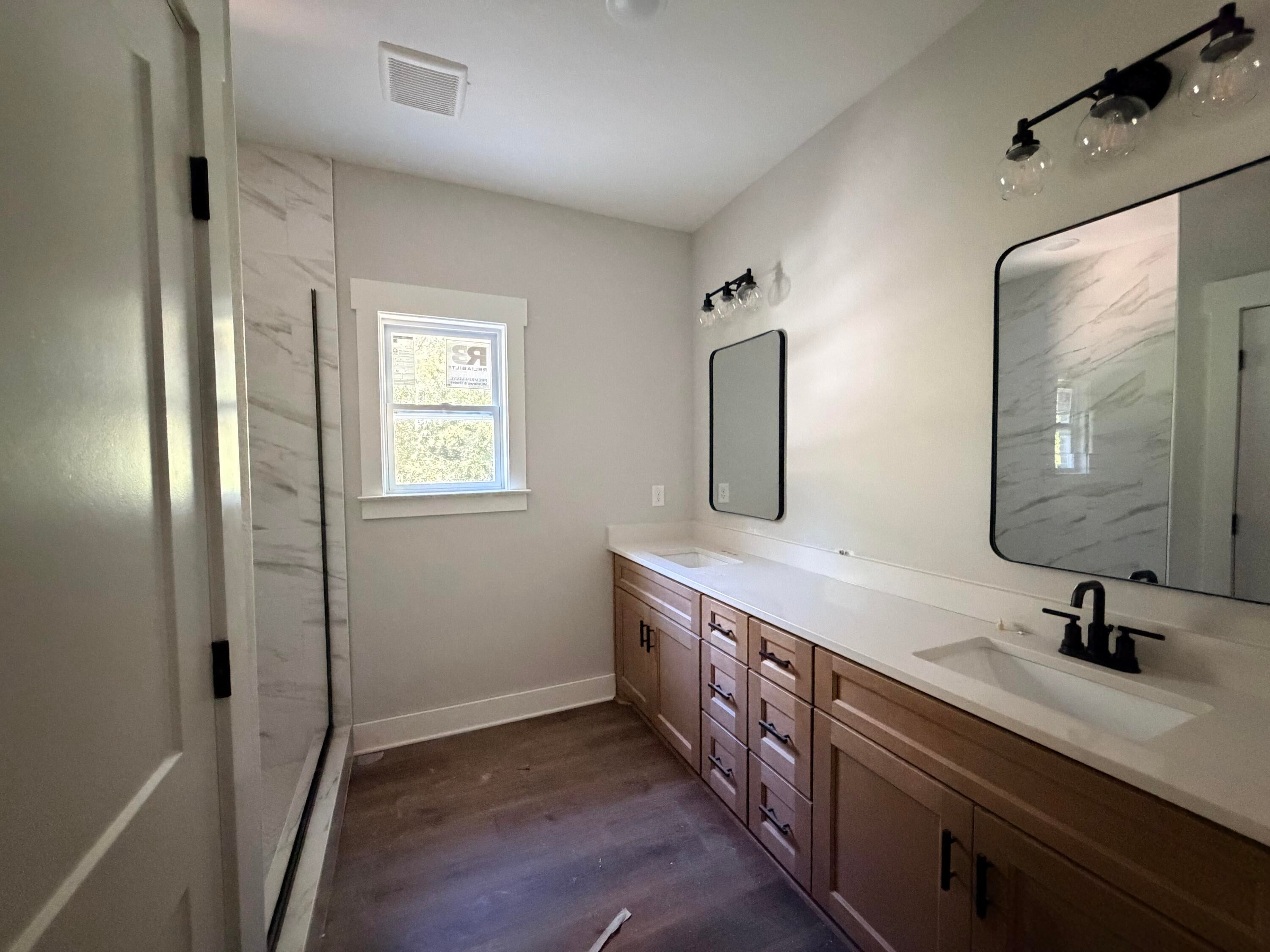 PINECREST - Residential