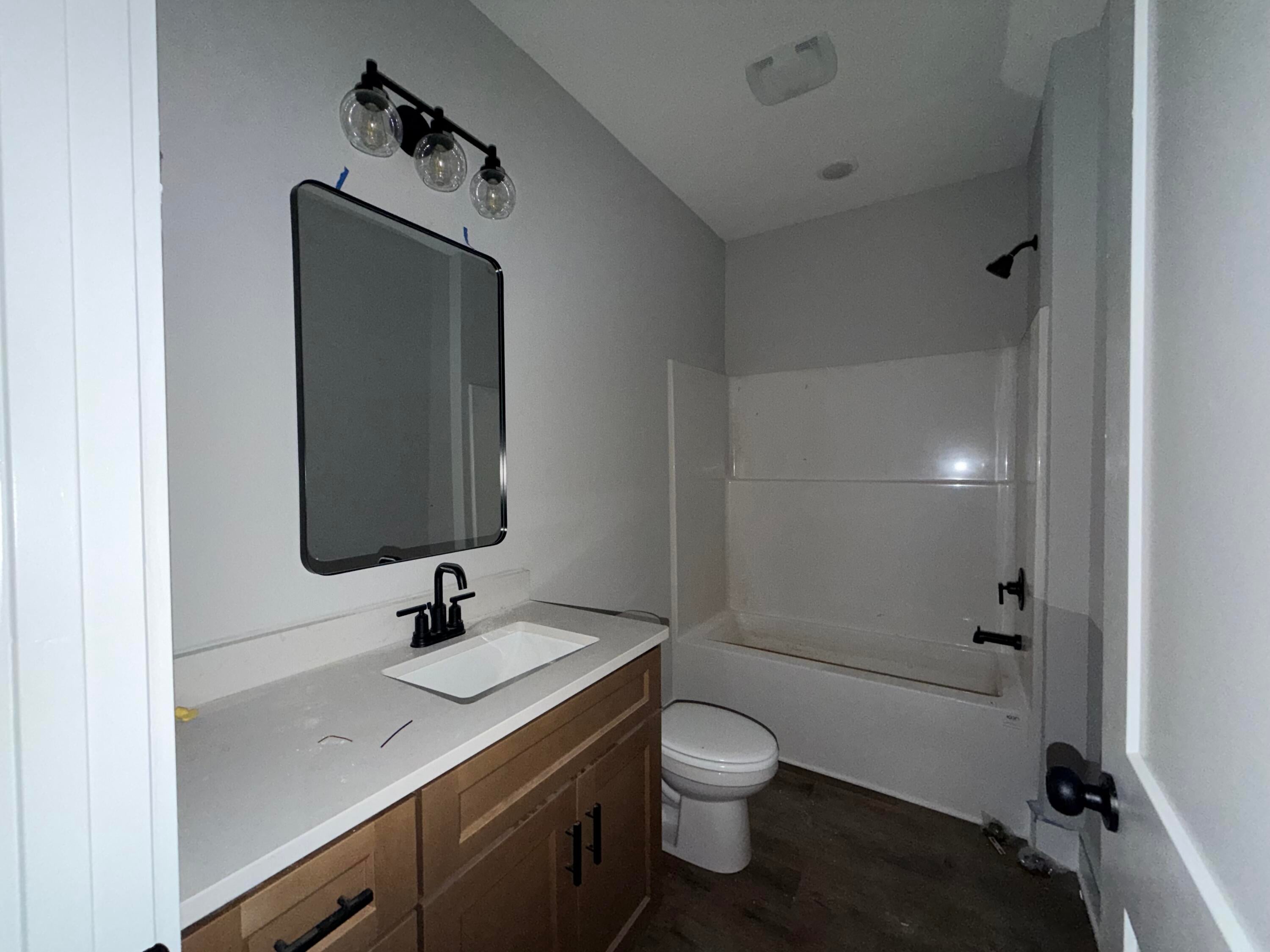 PINECREST - Residential
