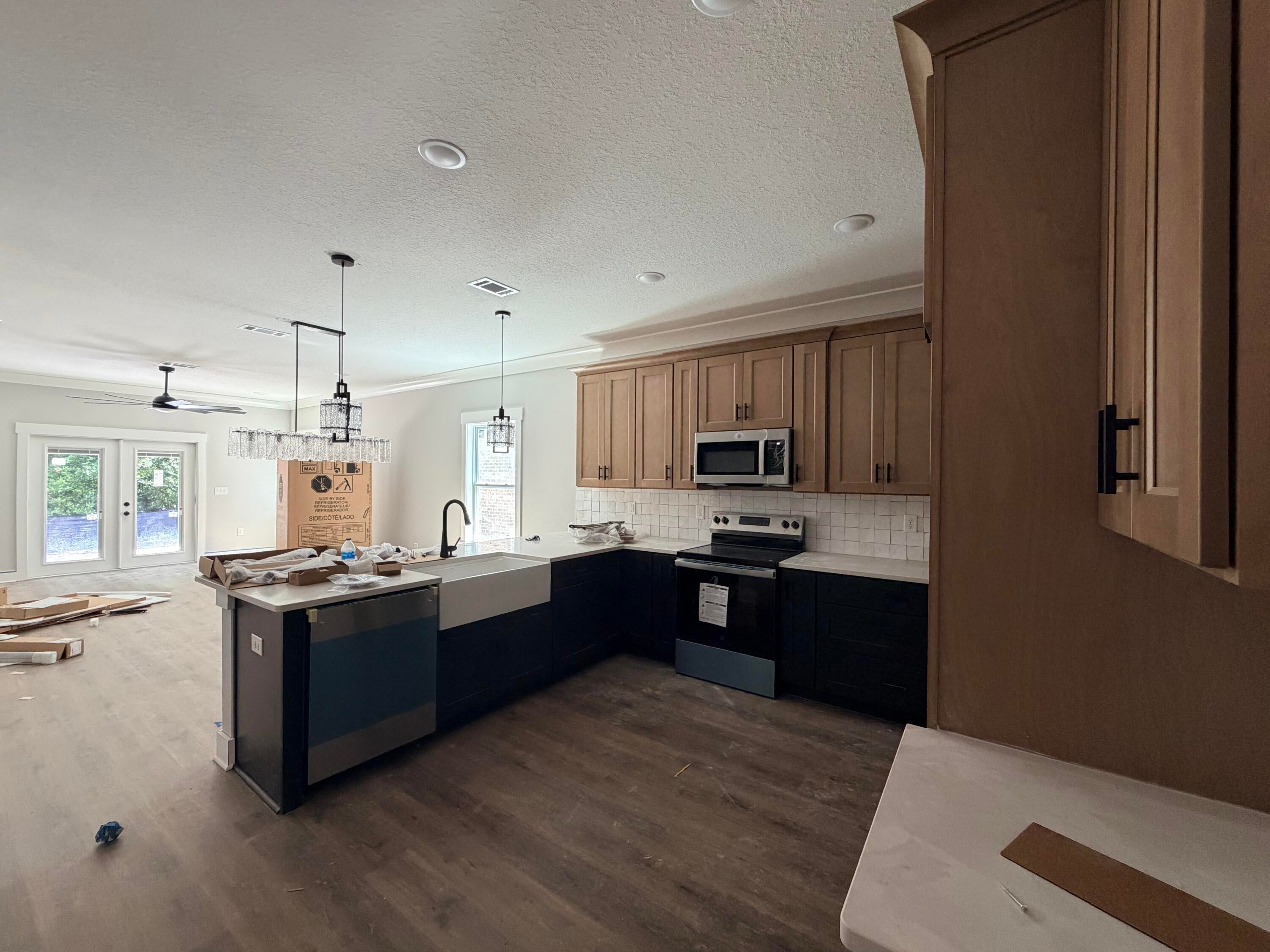 PINECREST - Residential