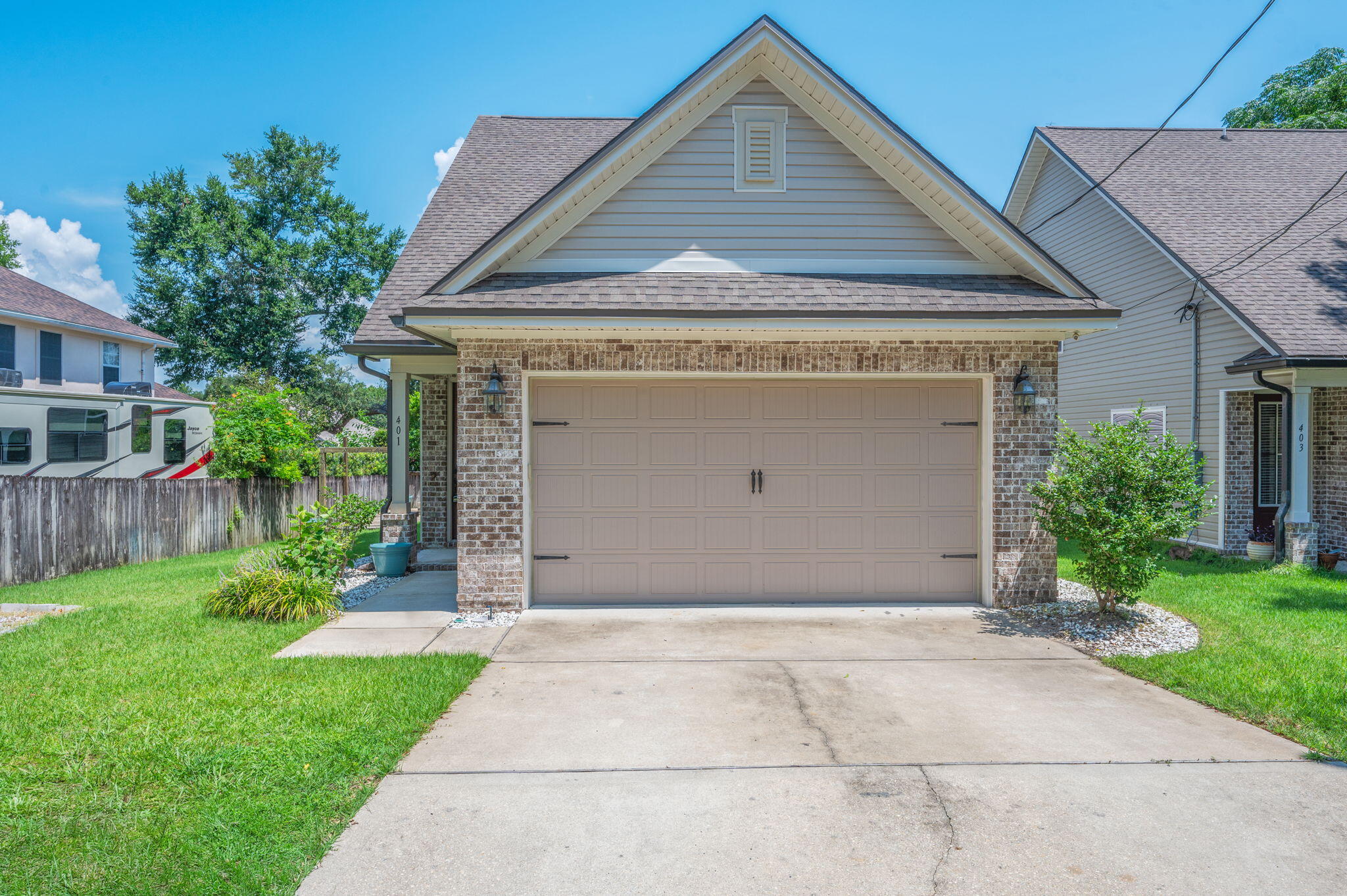 CAROL ANNE MANOR - Residential Lease