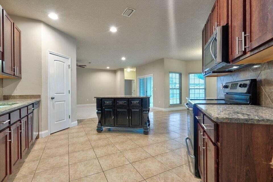 DUGGAN POND ESTATES - Residential