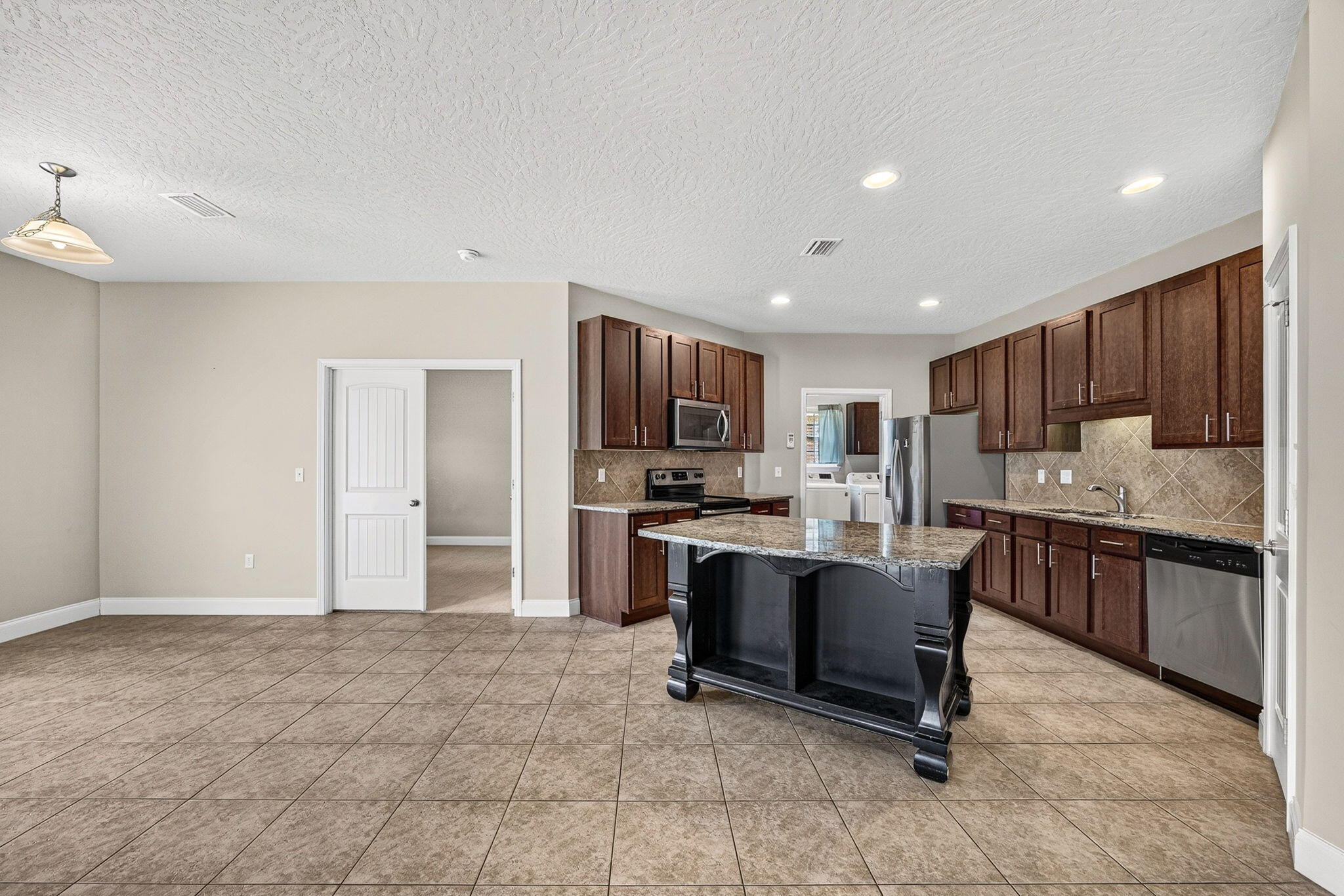 DUGGAN POND ESTATES - Residential