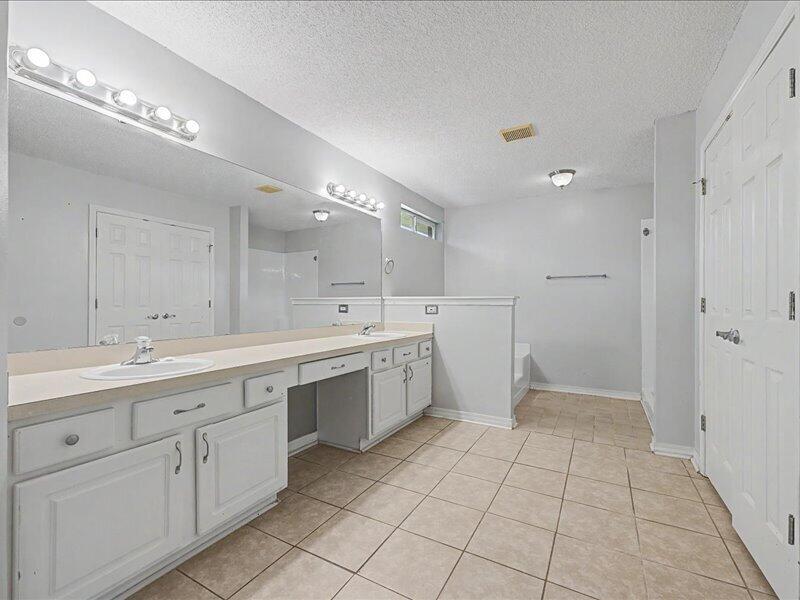 BROOKE ESTATES PH I - Residential Lease