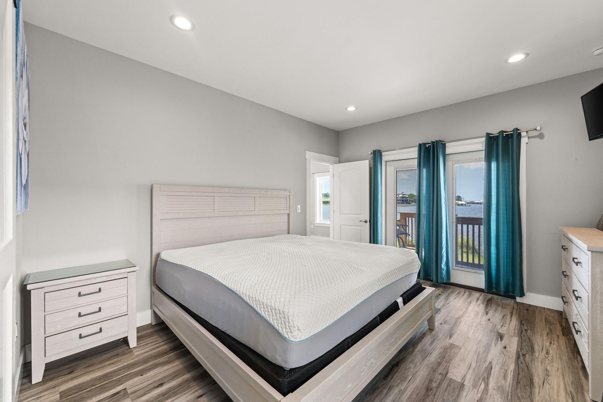 METES & BOUNDS - Residential Lease