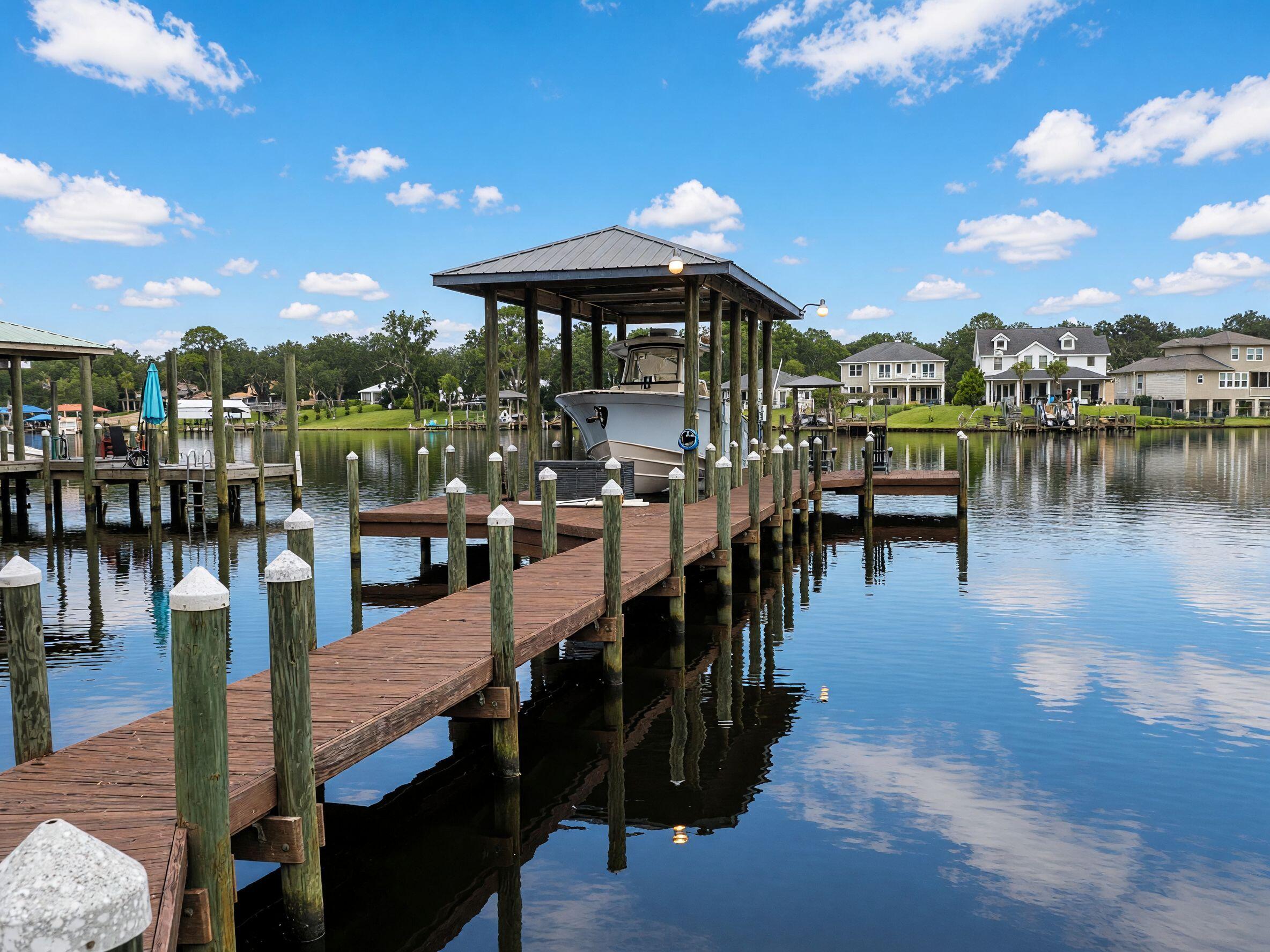 BAYOU WOODS 4TH ADDN - Residential