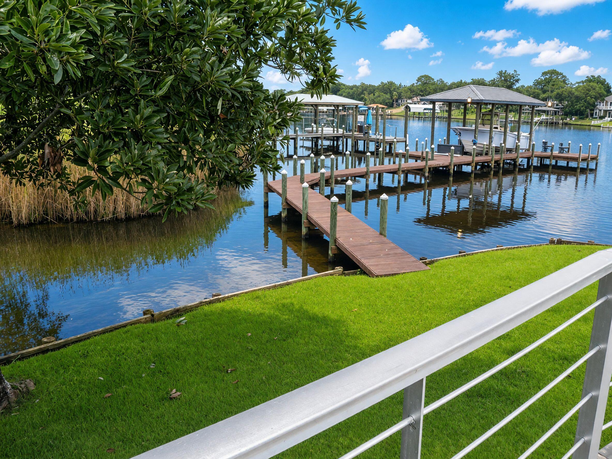 BAYOU WOODS 4TH ADDN - Residential