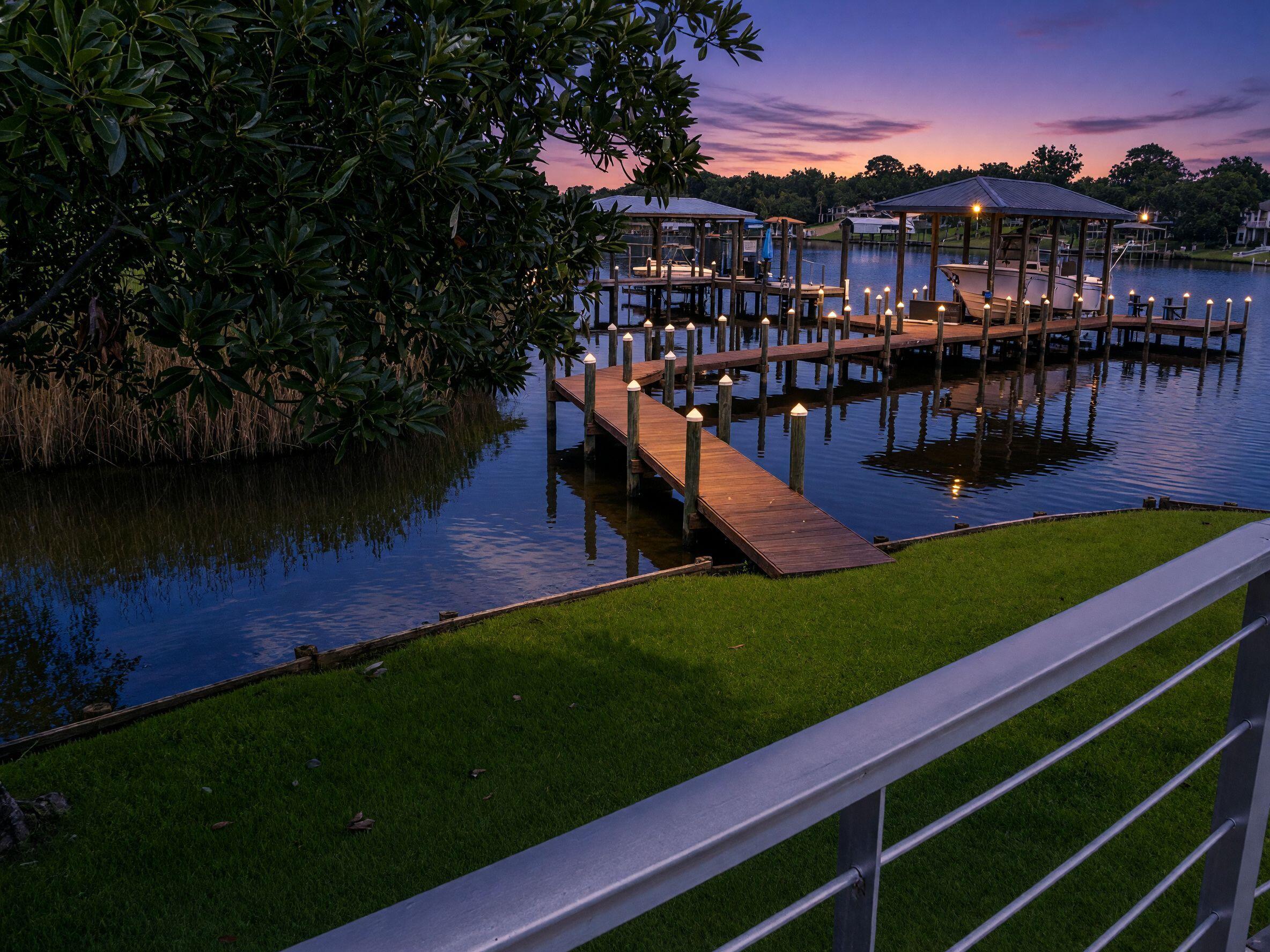 BAYOU WOODS 4TH ADDN - Residential