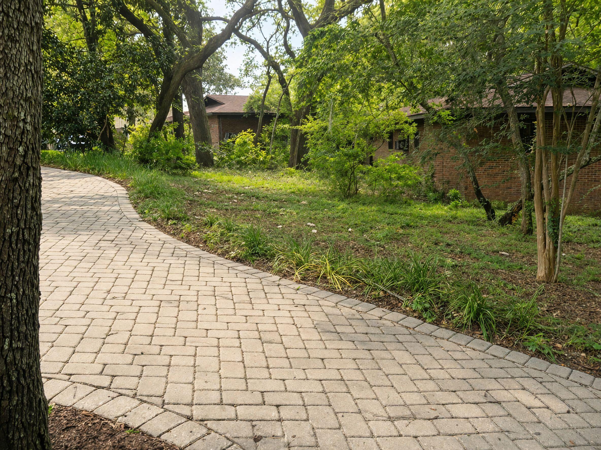 BAYOU WOODS 4TH ADDN - Residential