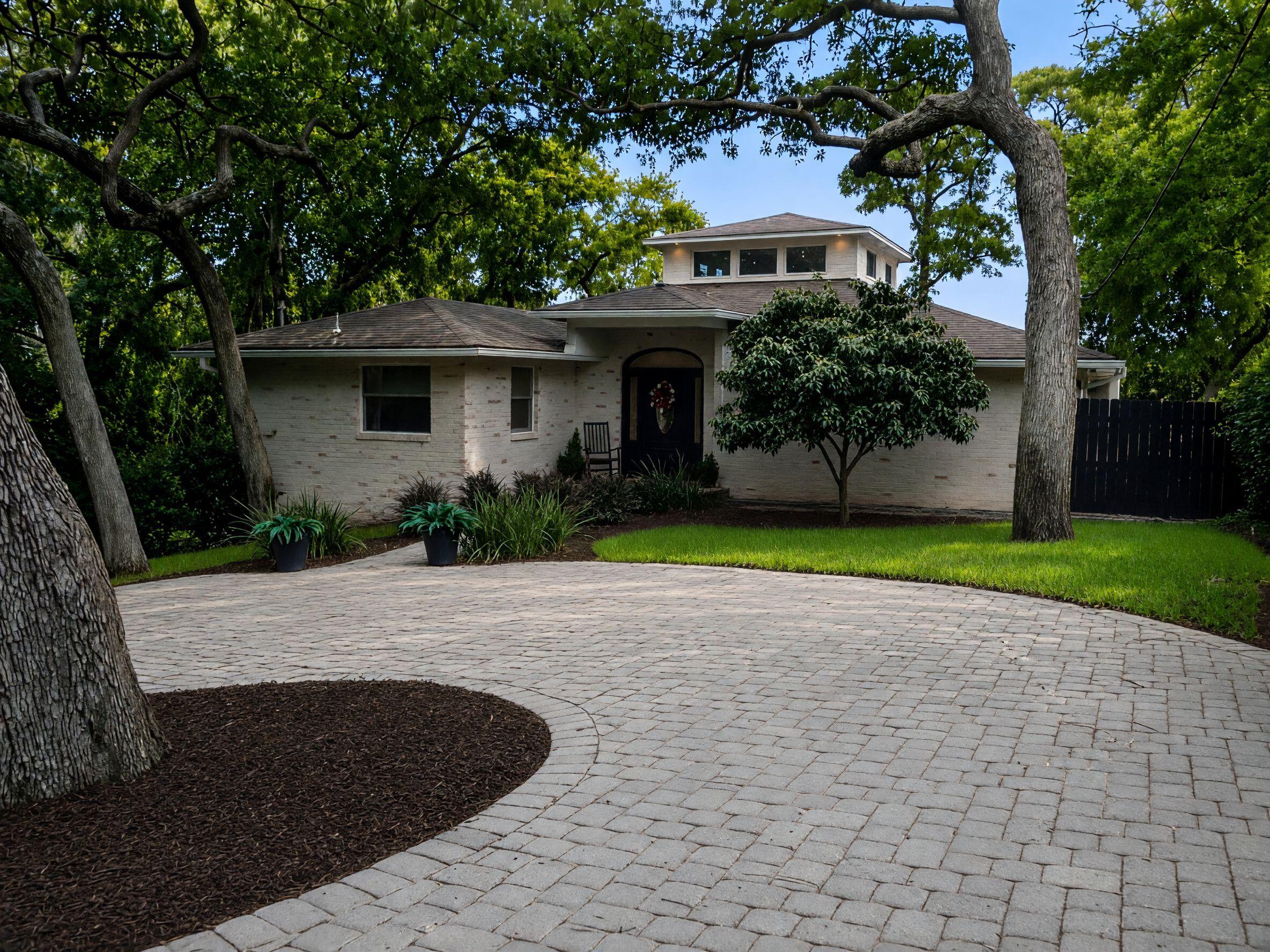 BAYOU WOODS 4TH ADDN - Residential