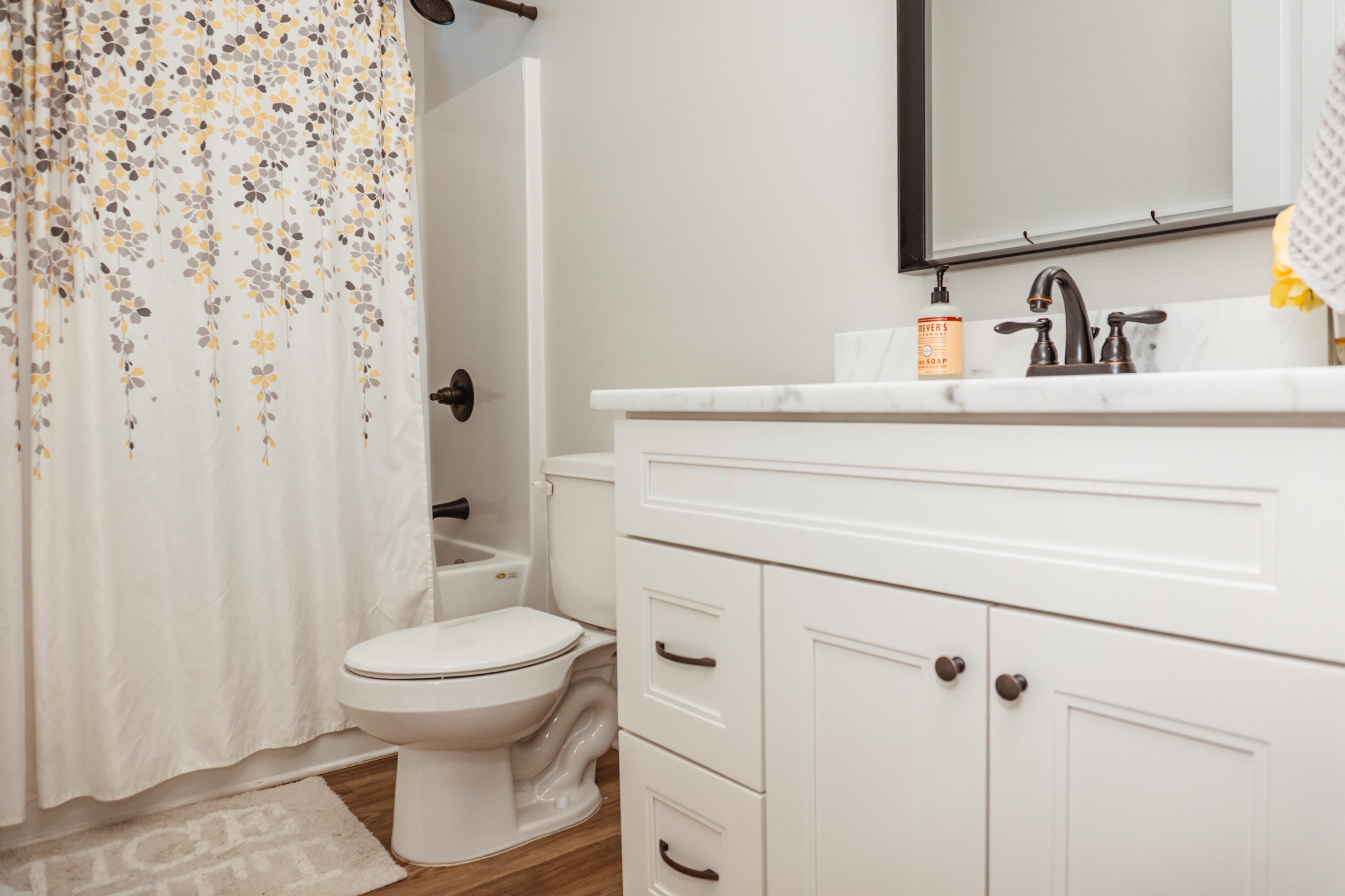 PINNACLE POINT - Residential Lease