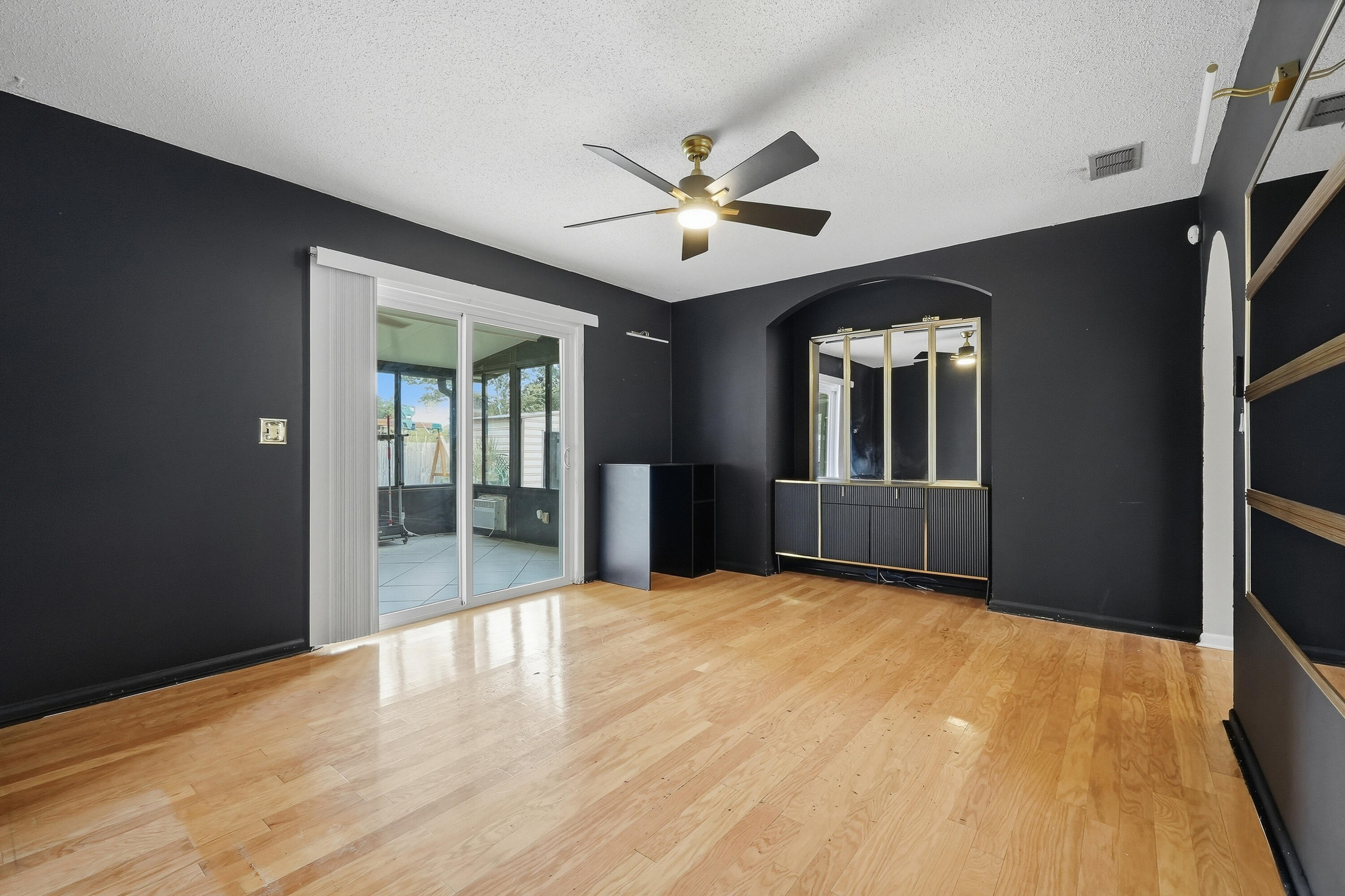 VICTORIA GARDENS RE S/D - Residential
