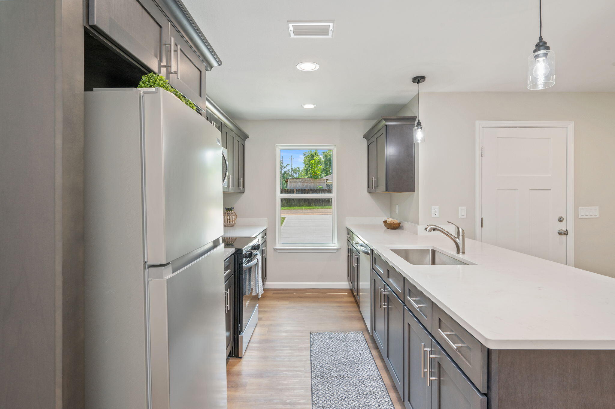 CRESTVIEW - Residential