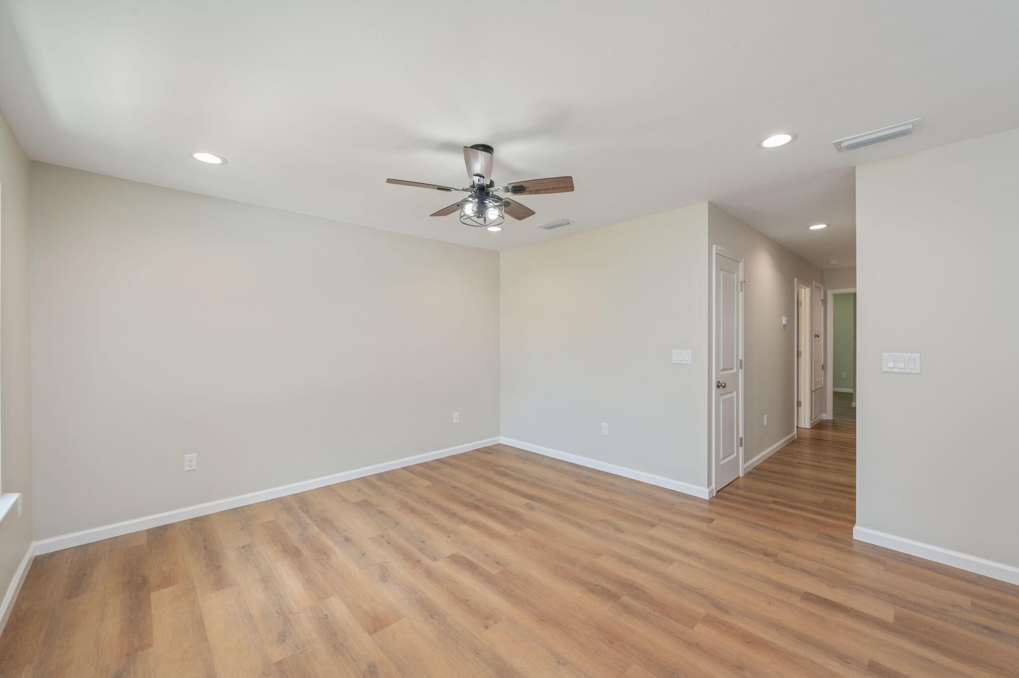 CRESTVIEW - Residential